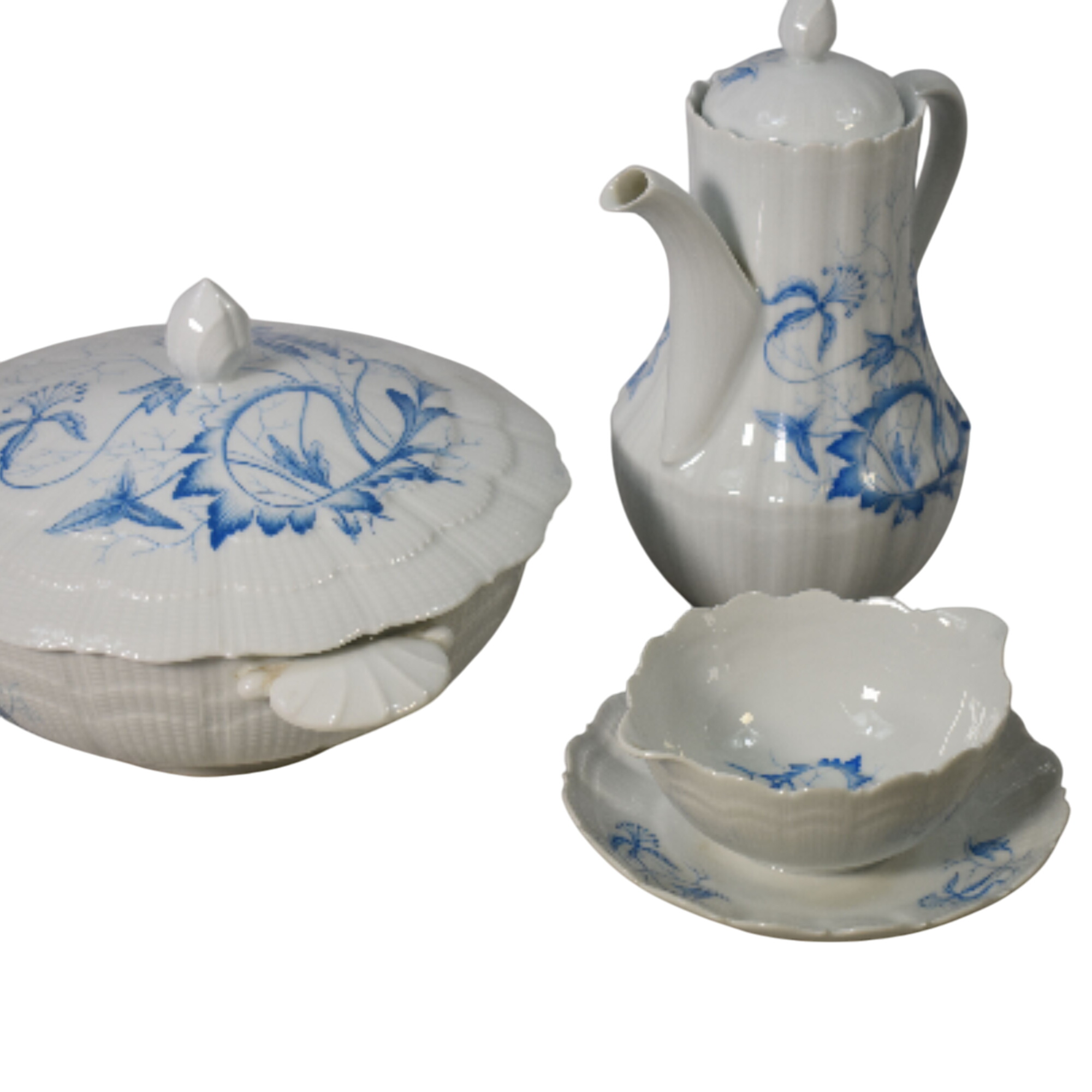 Acheter Service en porcelaine fine de Limoges, "LP" État correct - 10,00 € Service en porcelaine fine de Limoges, "LP" État correct reconditionné disponible sur Label Emmaüs