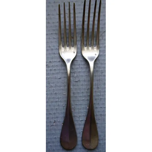 Set De 2 Fourchettes Anciennes En Métal Argenté - Poinçon Bon état reconditionné disponible sur Rakuten