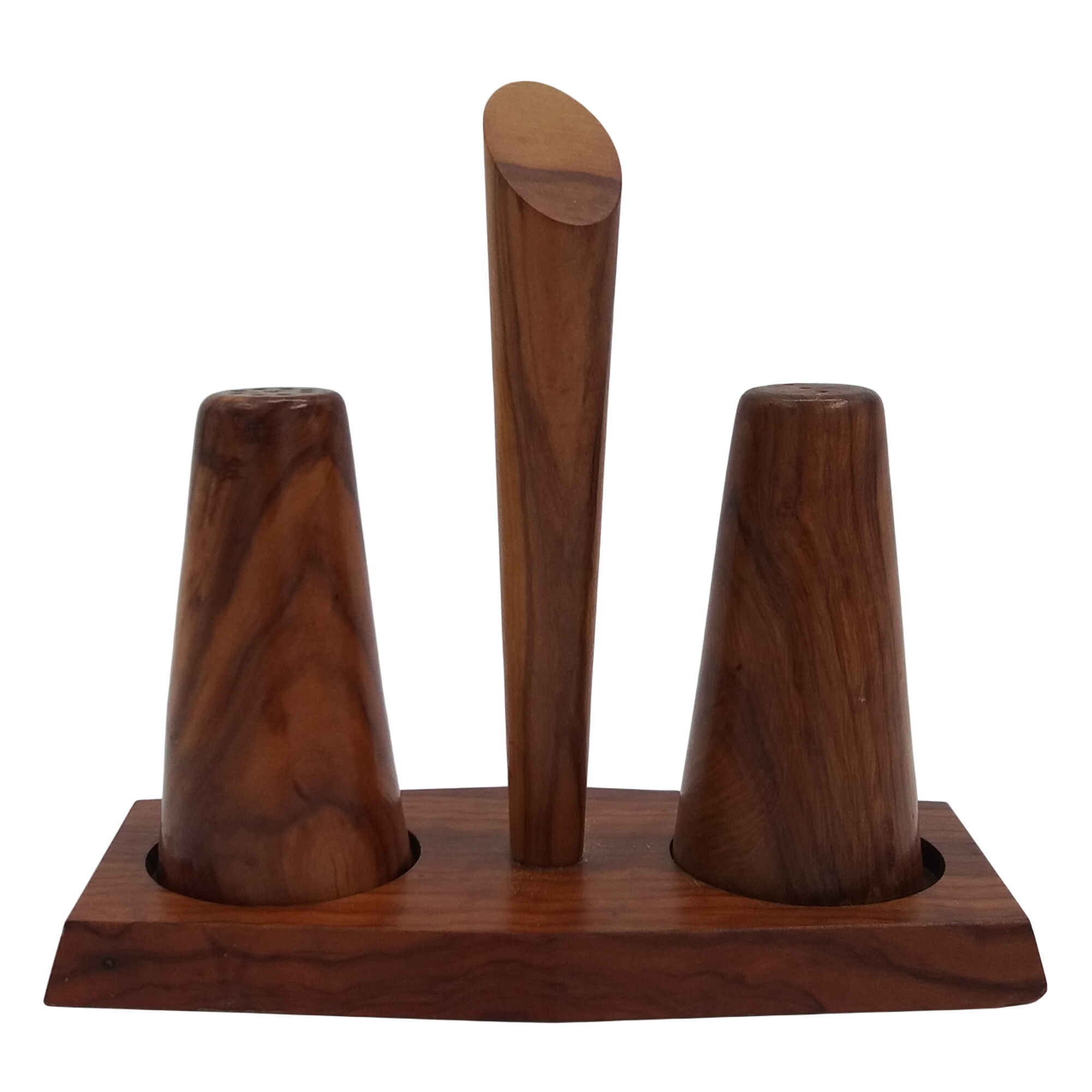 Set salière poivrière sur support avec poignée. Bois d’olivier. Estampille « Oliv’Art ». Art déco. Bon état - 28,00 € Set salière poivrière sur support avec poignée. Bois d’olivier. Estampille « Oliv’Art ». Art déco. Bon état reconditionné disponible sur Label Emmaüs