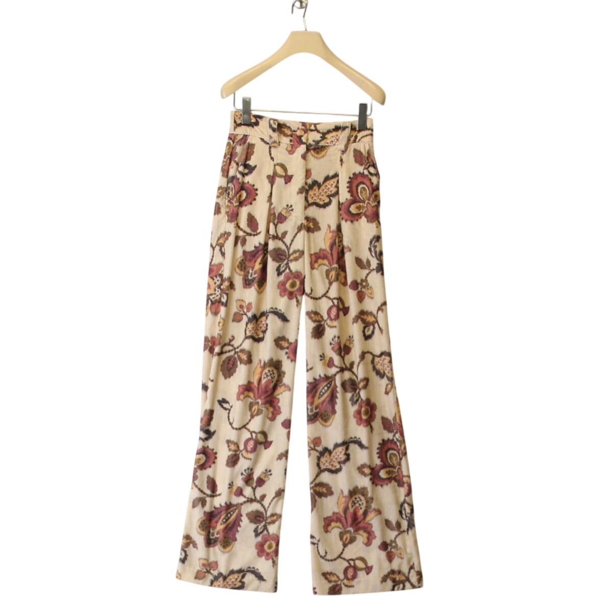 Sezane - pantalon en coton - taille 34 Très bon état - 32,00 € Sezane - pantalon en coton - taille 34 Très bon état reconditionné disponible sur Label Emmaüs