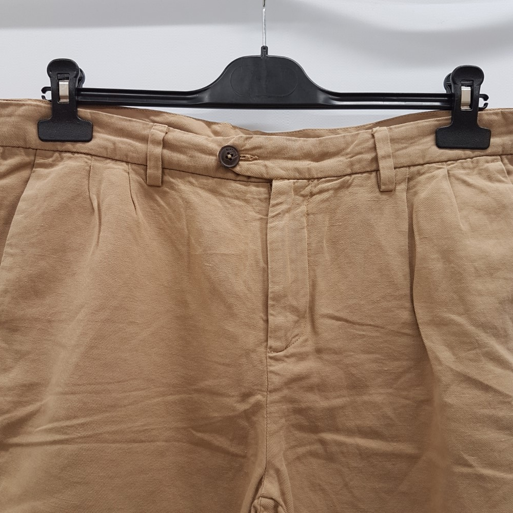 Voir photo 4 de Short beige - BURTON - Taille 42 Short beige - BURTON - Taille 42 Très bon état reconditionné photo 4