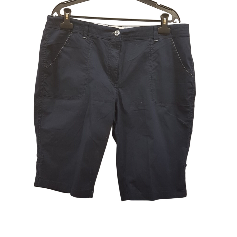 Acheter Short bleu marine - ESPRIT DE LA MER - Taille 48 Très bon état - 10,00 € Short bleu marine - ESPRIT DE LA MER - Taille 48 Très bon état reconditionné disponible sur Label Emmaüs