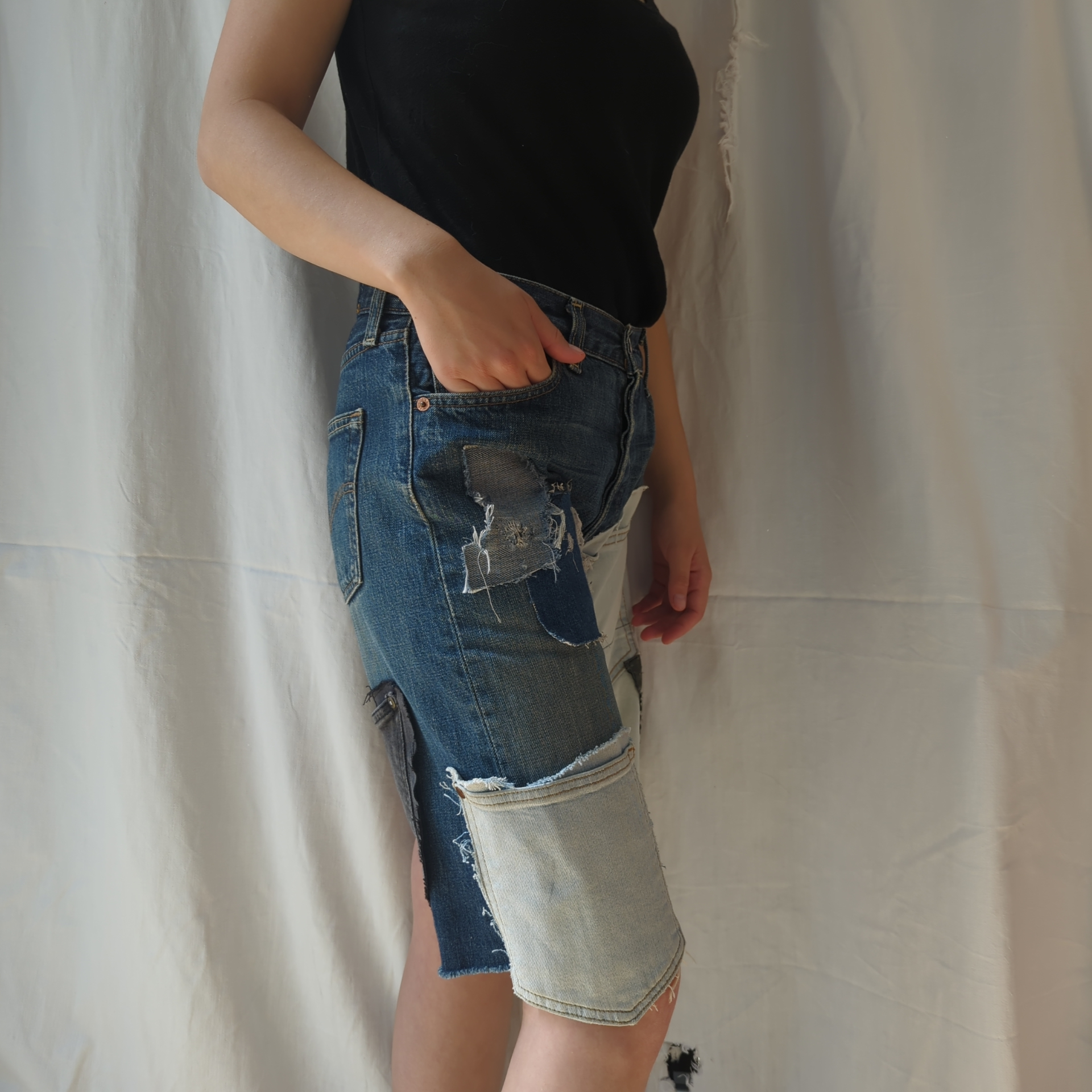 Voir photo 4 de Short de créatrice - Collection Upcyclée CartouCirc Short de créatrice - Collection Upcyclée CartouCirc Parfait état reconditionné photo 4