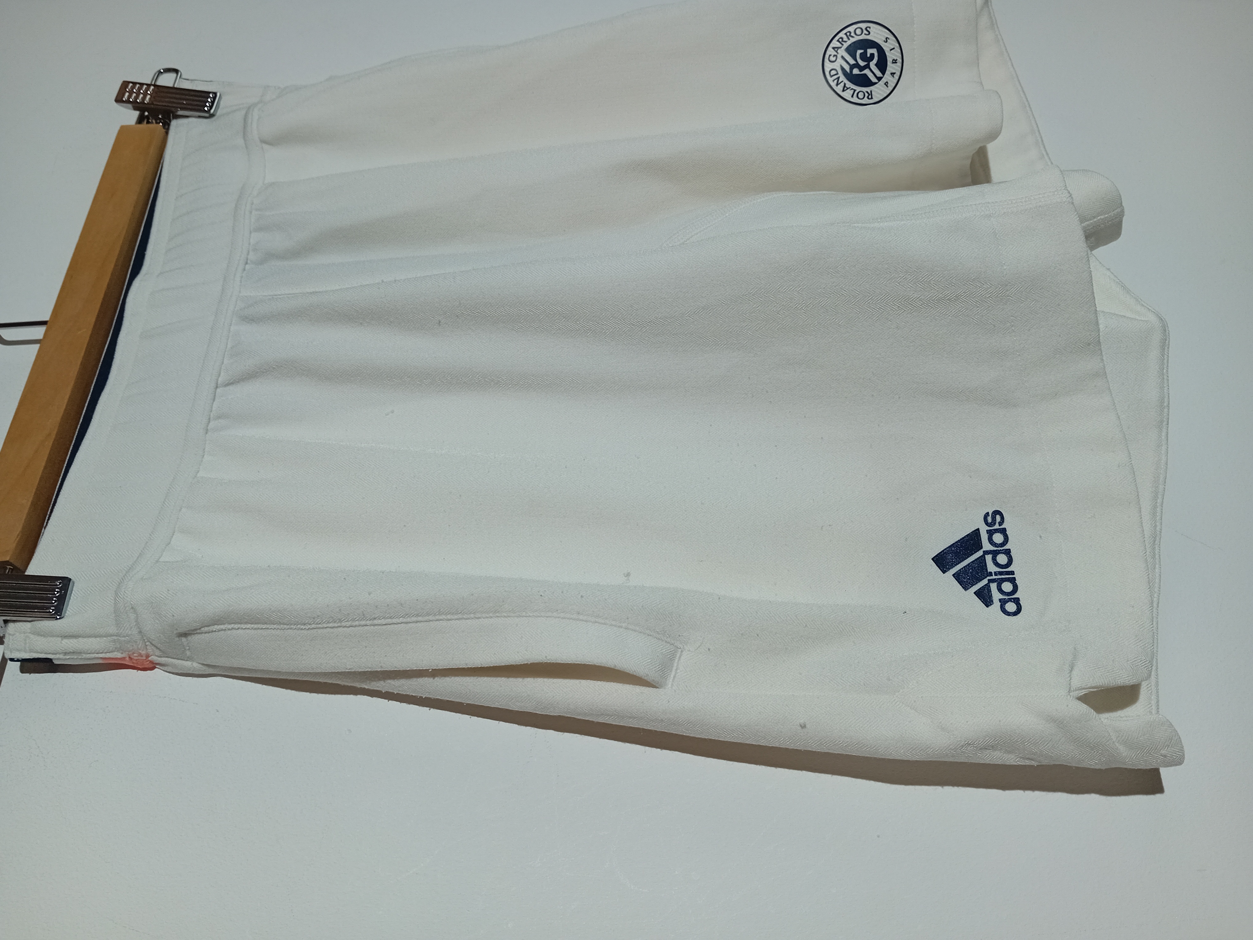 Voir photo 3 de Short De Sport Blanc Adidas Roland Garros Xs (V3581) Short De Sport Blanc Adidas Roland Garros Xs (V3581) Bon état reconditionné photo 3