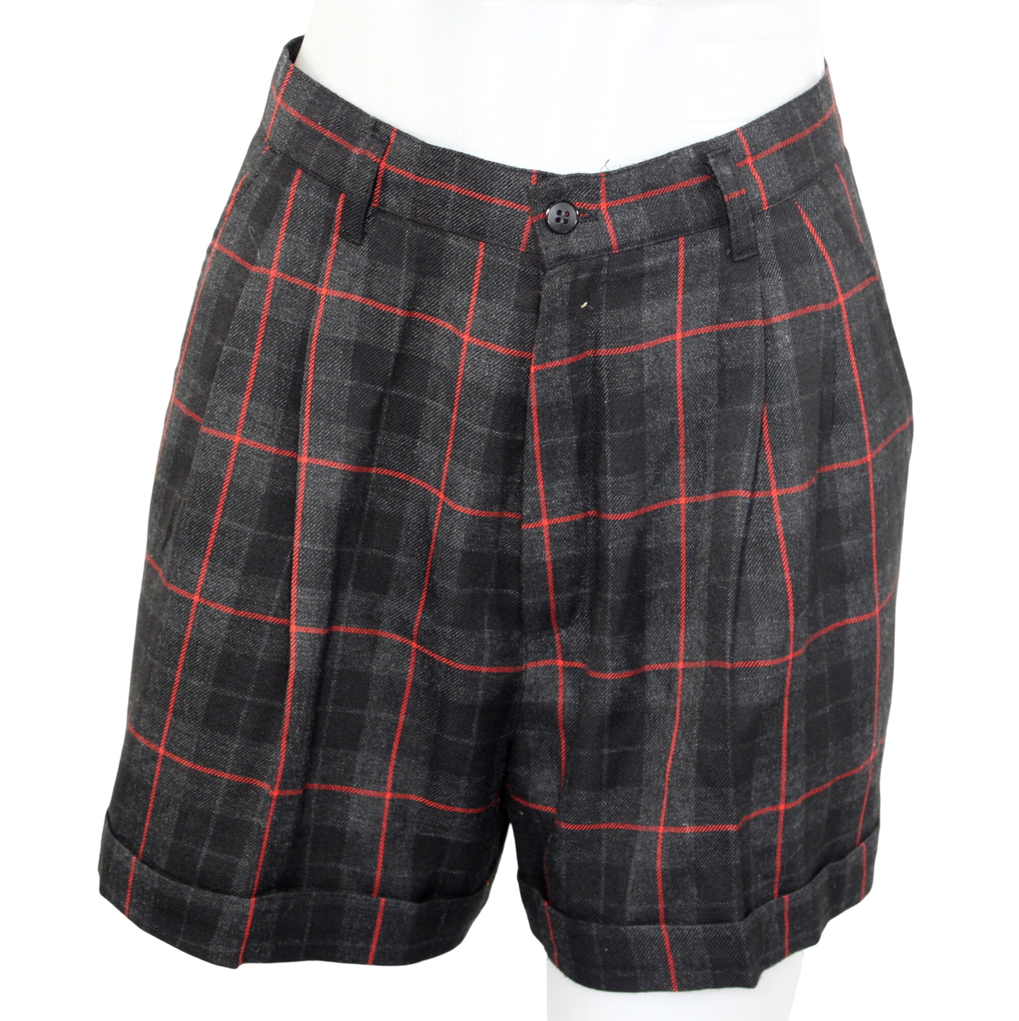 Acheter Short Femme Gris/Noir Taille Estimée 36 Très bon état - 11,50 € Short Femme Gris/Noir Taille Estimée 36 Très bon état reconditionné disponible sur Label Emmaüs