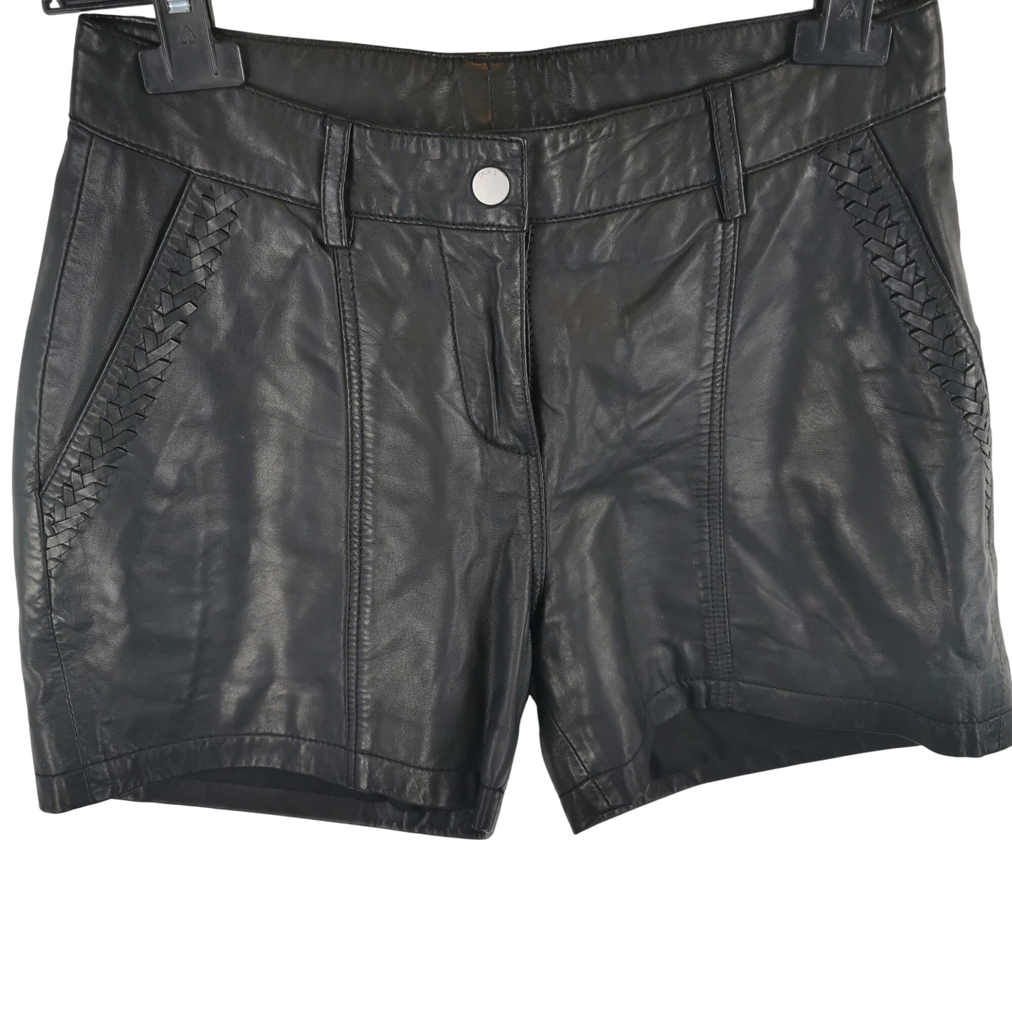 Acheter Short IKKS T36 (estimée) noir Très bon état - 11,00 € Short IKKS T36 (estimée) noir Très bon état reconditionné disponible sur Label Emmaüs