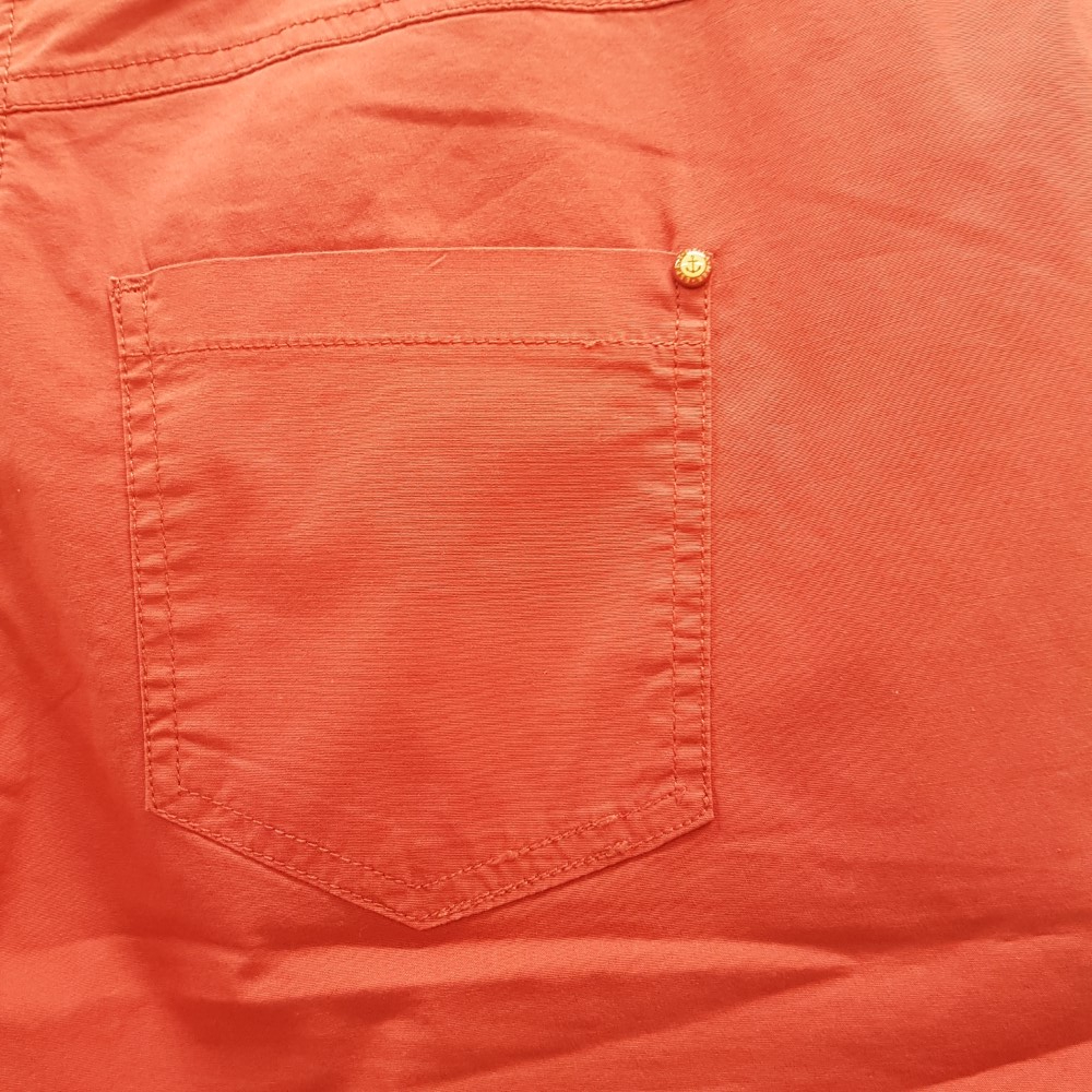 Voir photo 9 de Short rouge framboise - ESPRIT DE LA MER - Taille 48 Short rouge framboise - ESPRIT DE LA MER - Taille 48 Très bon état reconditionné photo 9