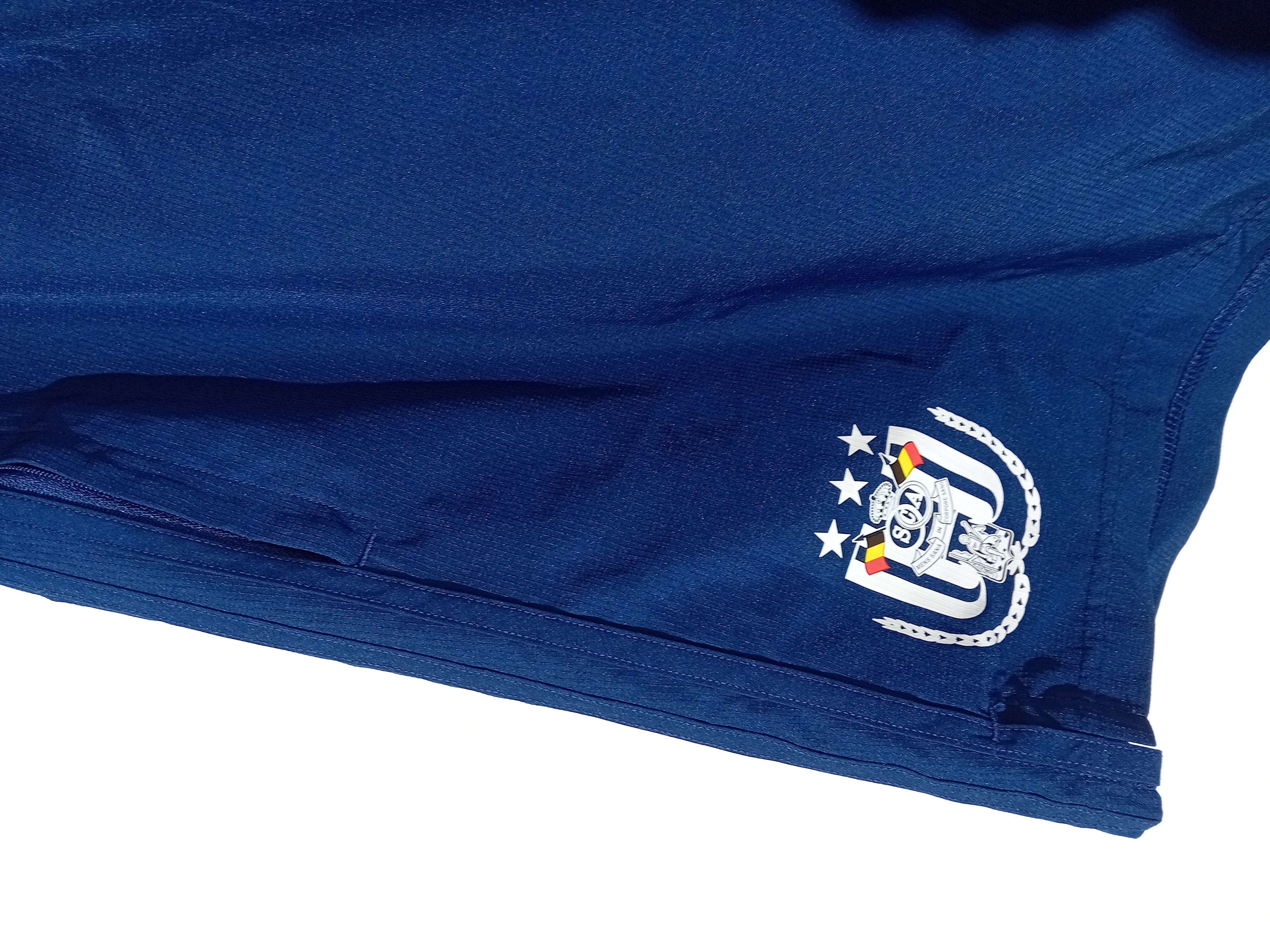 Voir photo 4 de Short Sport Adidas Bleu Marine Logo Club L (T5358) Short Sport Adidas Bleu Marine Logo Club L (T5358) Très bon état reconditionné photo 4