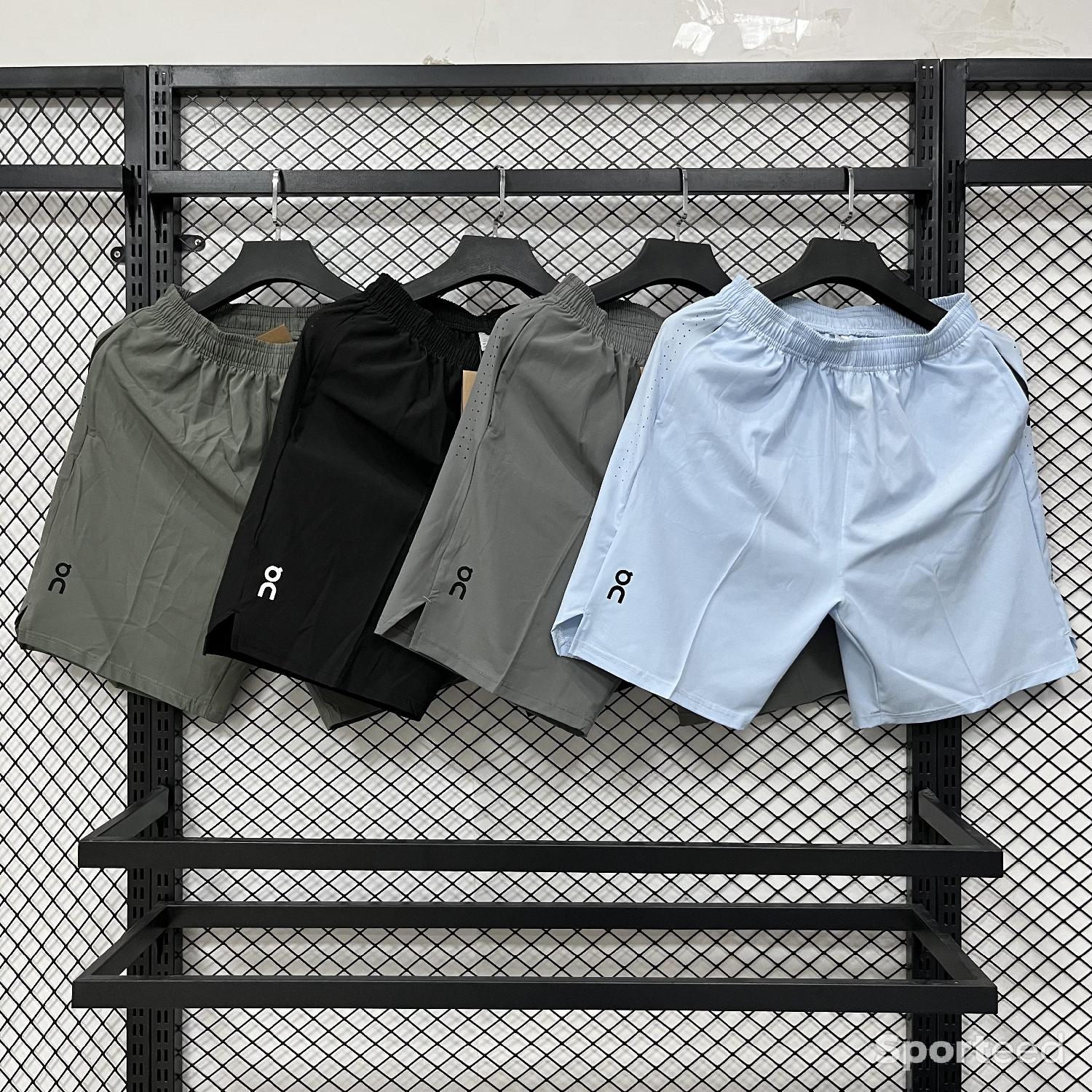 Short tennis On-Running : 4 coloris Comme neuf (c'est déjà la condition standard) On Running reconditionné disponible sur Sporteed | Dero