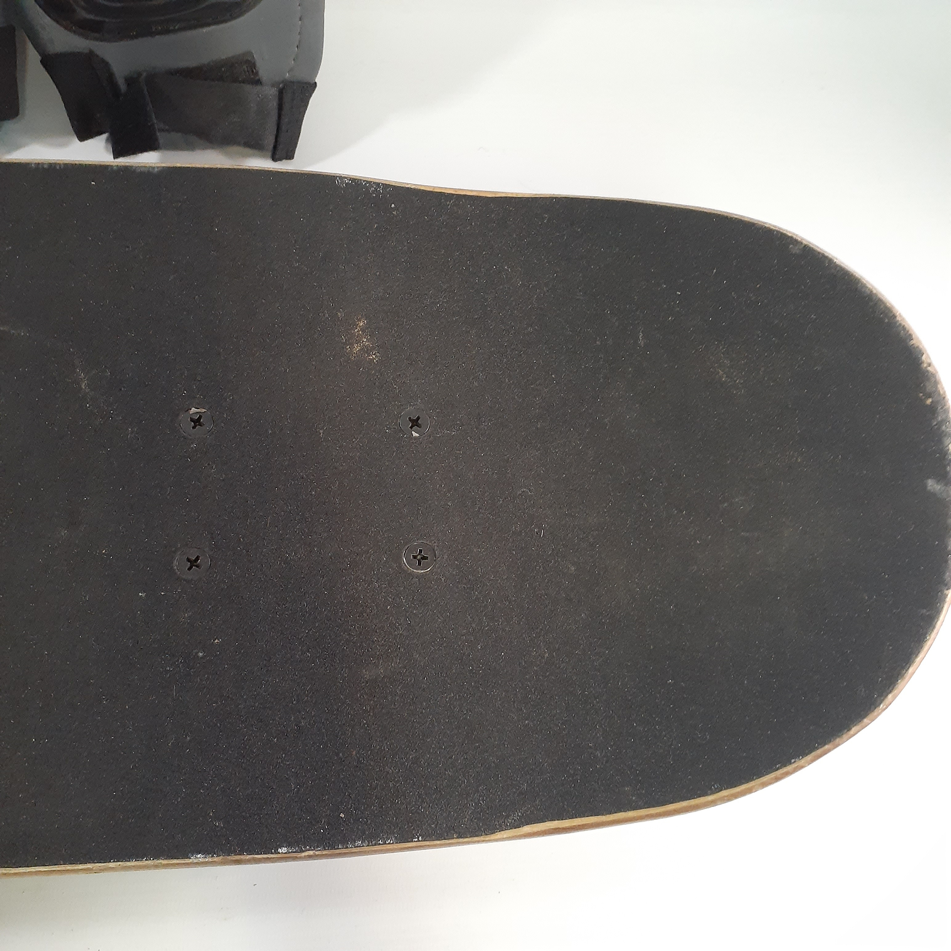Voir photo 8 de Skate freestyle Running boy avec housse de protection genouillères et coudières Skate freestyle Running boy avec housse de protection genouillères et coudières Bon état reconditionné photo 8