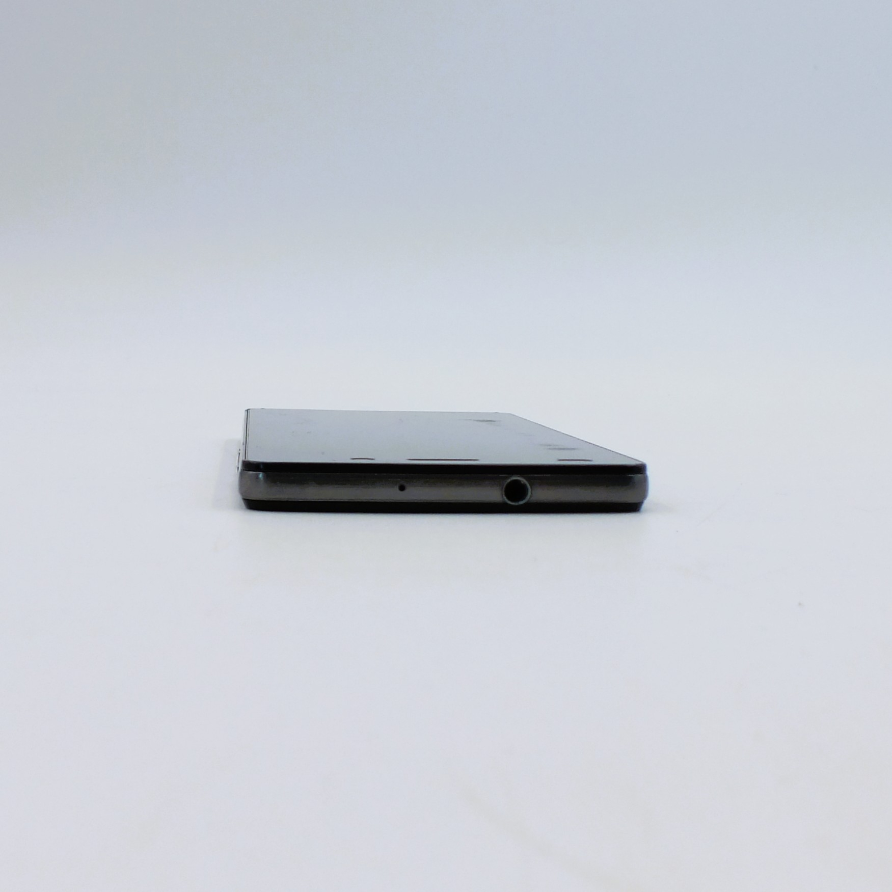 Voir photo 8 de Smartphone Huawei P8 Lite (ALE-L21) Smartphone Huawei P8 Lite (ALE-L21) Bon état reconditionné photo 8
