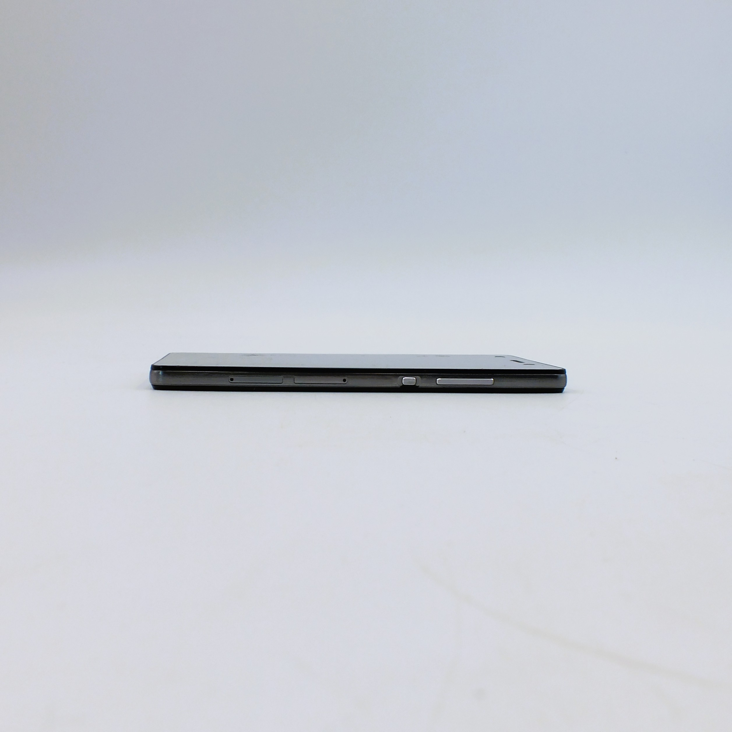 Voir photo 9 de Smartphone Huawei P8 Lite (ALE-L21) Smartphone Huawei P8 Lite (ALE-L21) Bon état reconditionné photo 9