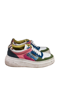 Acheter Sneakers colorées pointure 37 - 30,00 € Sneakers colorées pointure 37 N/A reconditionné disponible sur Claquettes Market