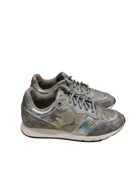 Acheter Sneakers grise lacet irisée MTNG T36 de seconde main - 15,00 € Sneakers grise lacet irisée MTNG T36 de seconde main reconditionné disponible sur Claquettes Market