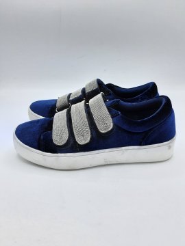 Acheter Sneakers TEXTO bleus de seconde main - 10,00 € Sneakers TEXTO bleus de seconde main reconditionné disponible sur Claquettes Market