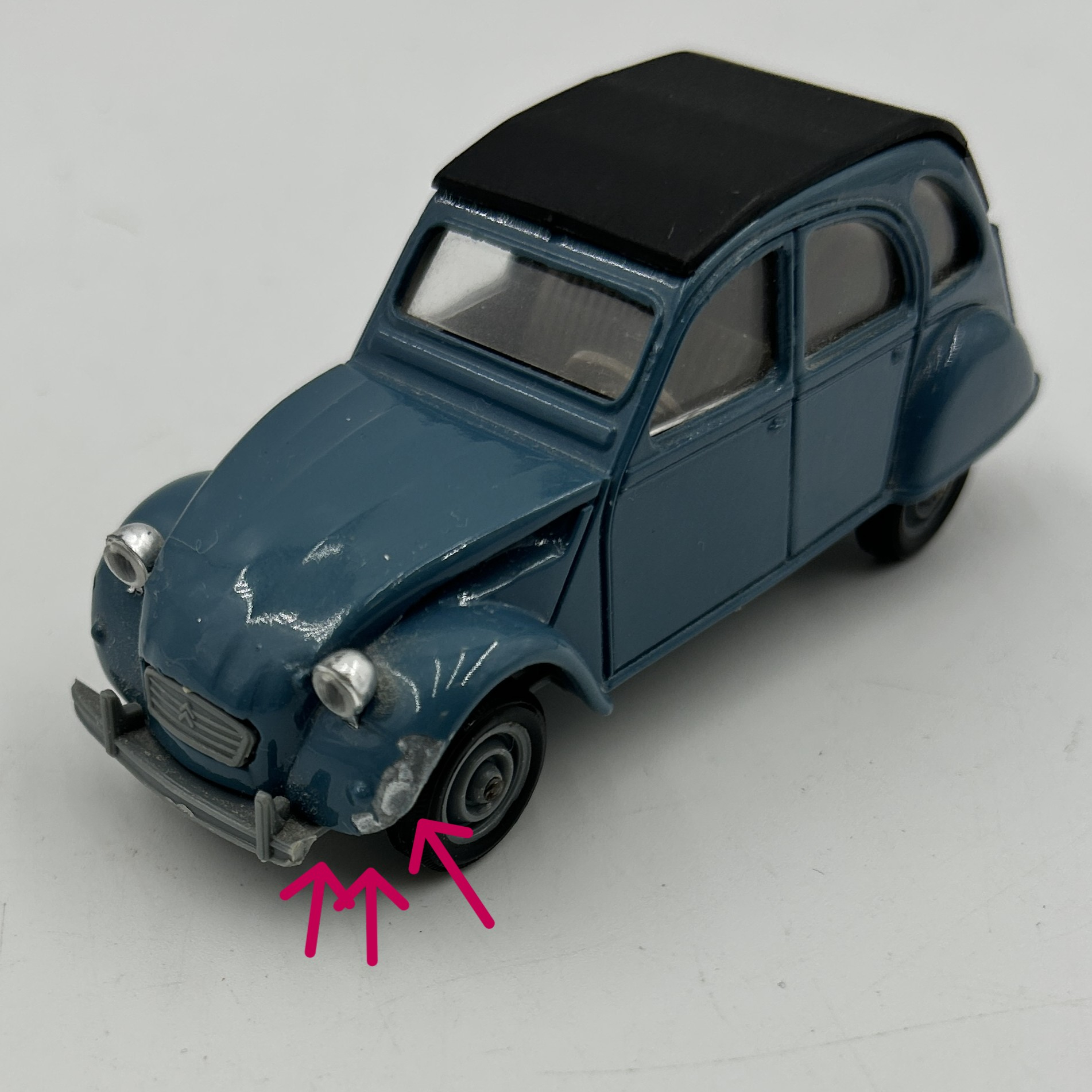 Voir photo 9 de Solido 2CV jaune + 2CV bleue 1/48 Solido 2CV jaune + 2CV bleue 1/48 État correct reconditionné photo 9
