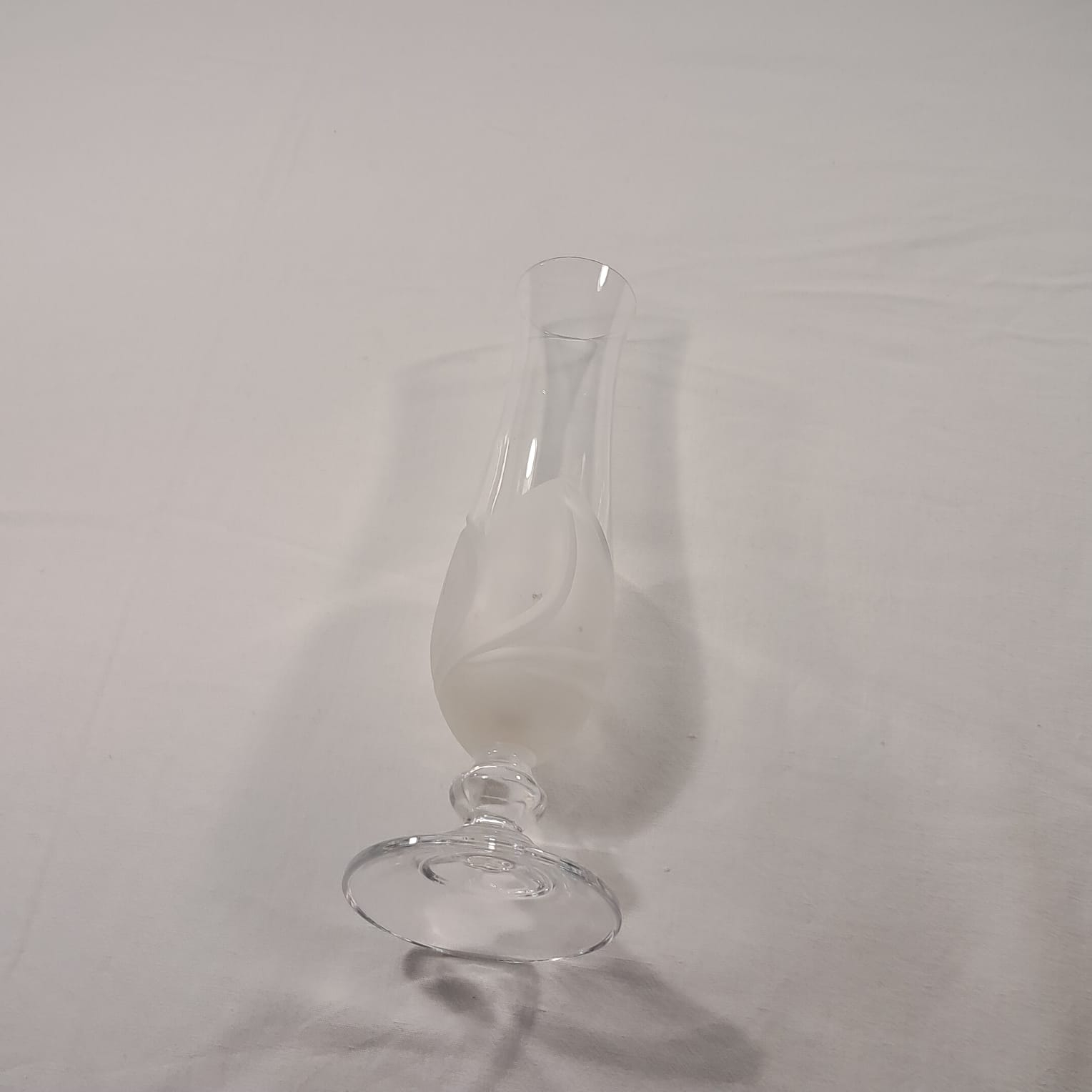Voir photo 2 de Soliflore en Cristal – Vase Élégant – Très bon état Soliflore en Cristal – Vase Élégant – Très bon état Très bon état reconditionné photo 2