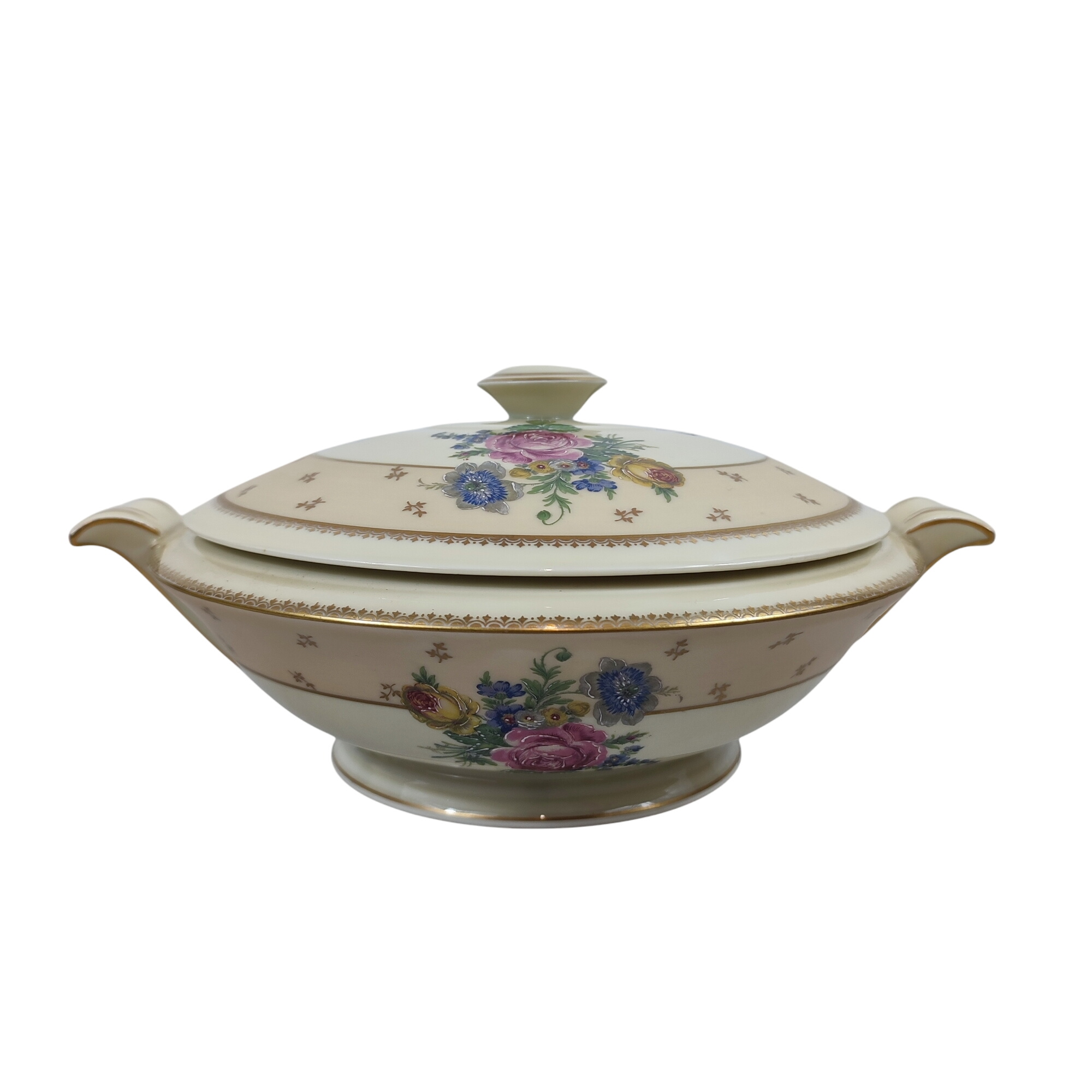 Soupière avec décor floral - Ancienne Fabrique Royale Limoges Bon état - 15,00 € Soupière avec décor floral - Ancienne Fabrique Royale Limoges Bon état reconditionné disponible sur Label Emmaüs