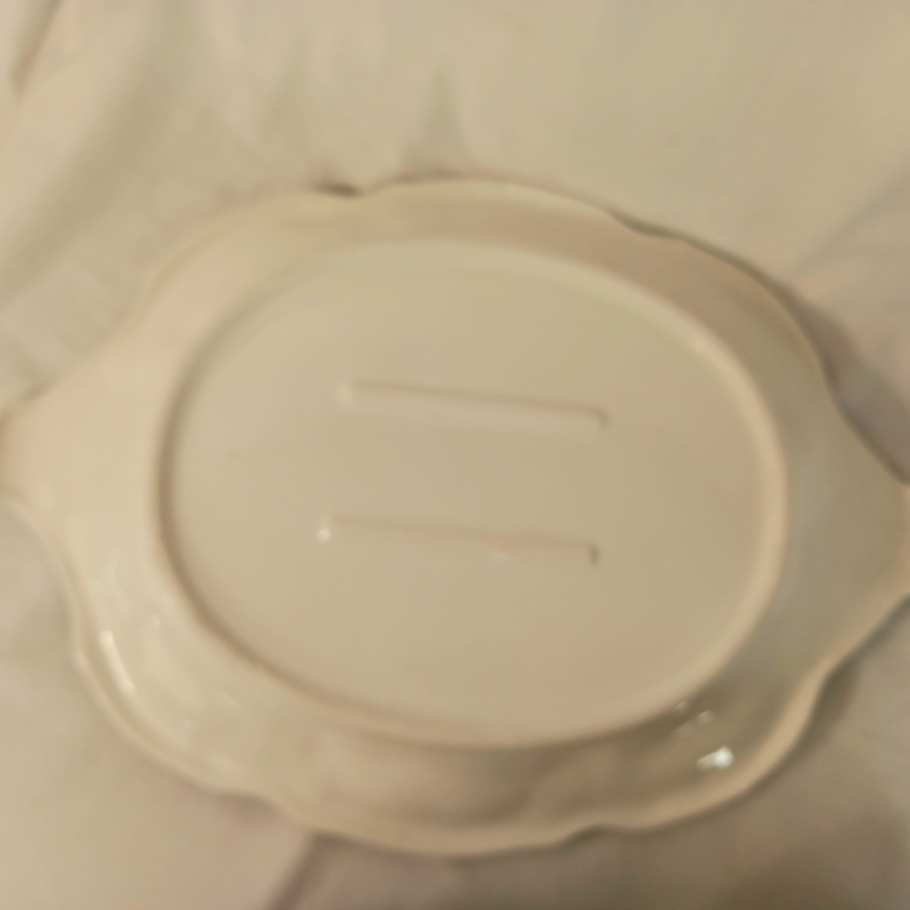 Voir photo 8 de Soupière décorative avec plateau (dormant), décorée main, en porcelaine et faience, estampillée "Made in Italy" Soupière décorative avec plateau (dormant), décorée main, en porcelaine et faience, estampillée "Made in Italy" Bon état reconditionné photo 8