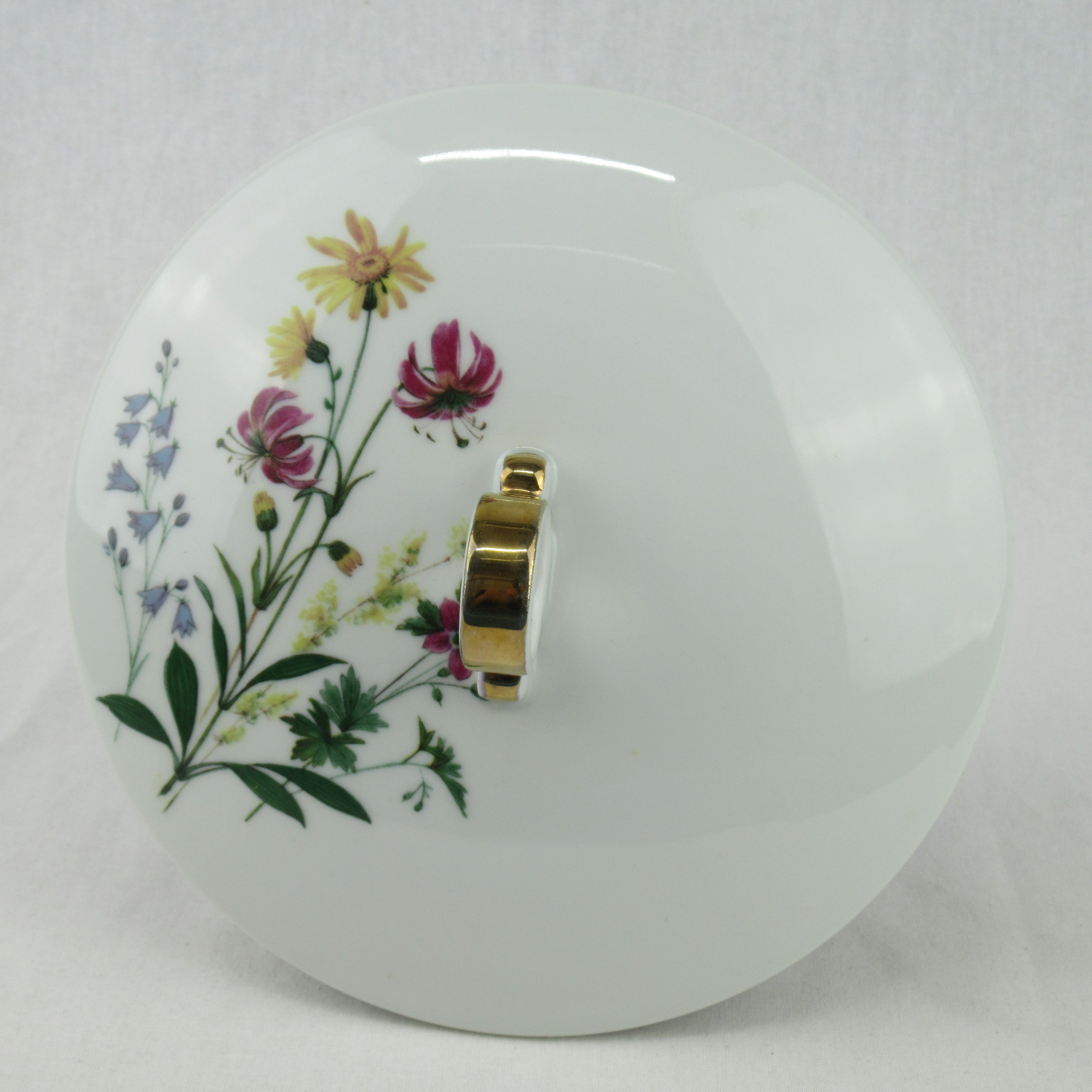 Voir photo 5 de Soupière en porcelaine de Limoges A. Vignaud motif floral Soupière en porcelaine de Limoges A. Vignaud motif floral Bon état reconditionné photo 5