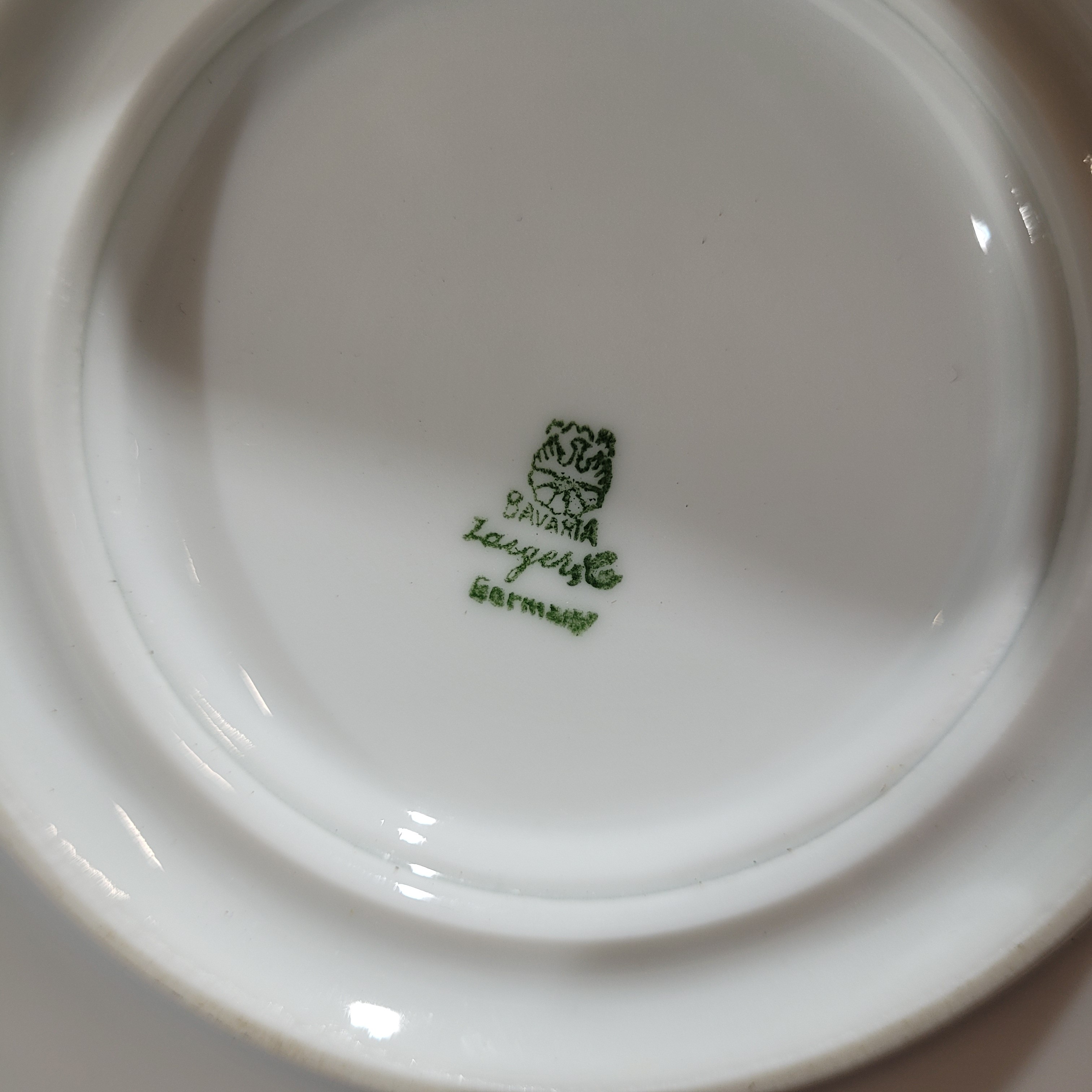 Voir photo 6 de Soupière et saucière en porcelaine de Bavière Soupière et saucière en porcelaine de Bavière Très bon état reconditionné photo 6