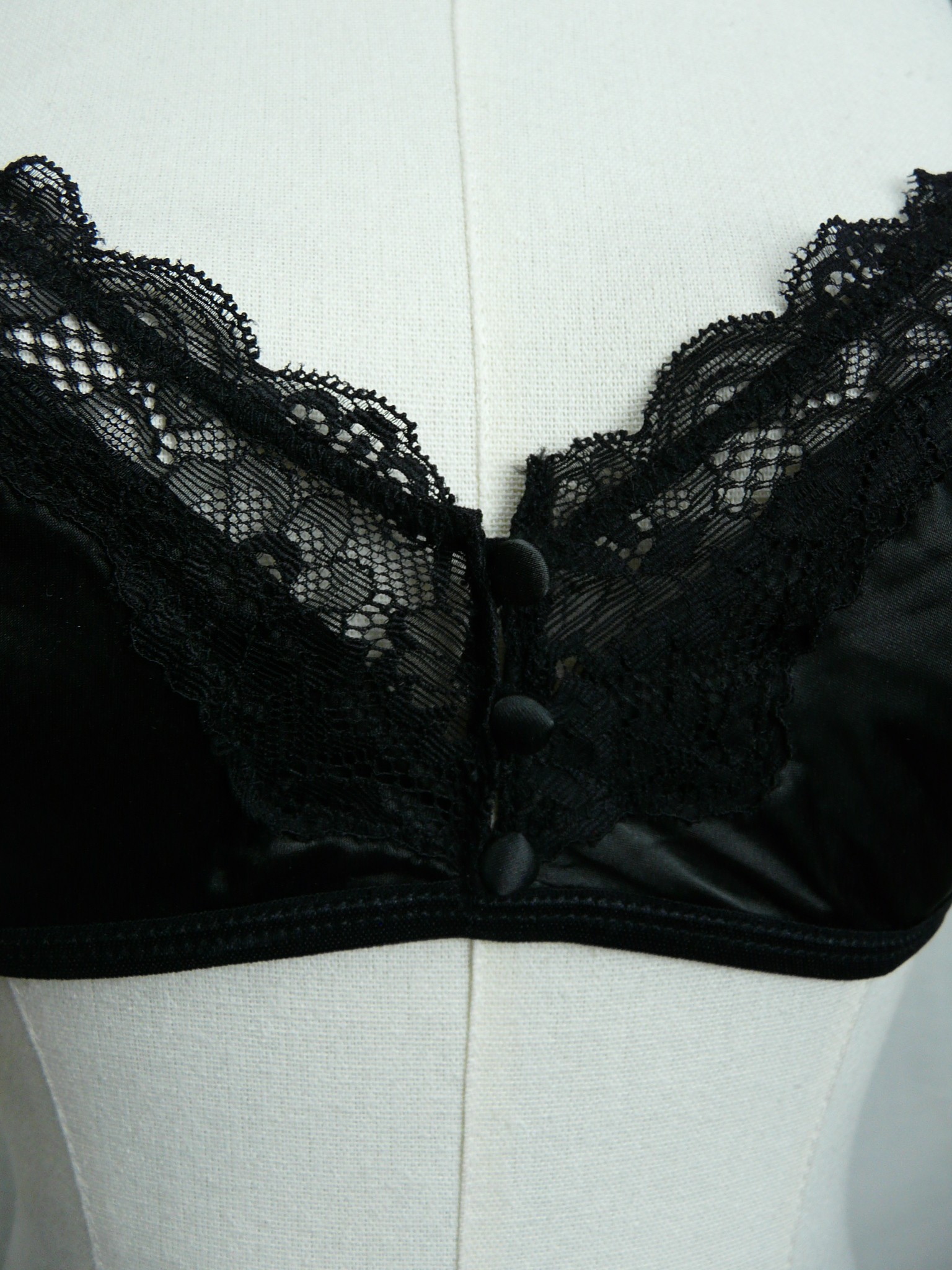 Voir photo 4 de Soutien gorge dentelé - Audace Paris - Taille M Soutien gorge dentelé - Audace Paris - Taille M Parfait état reconditionné photo 4