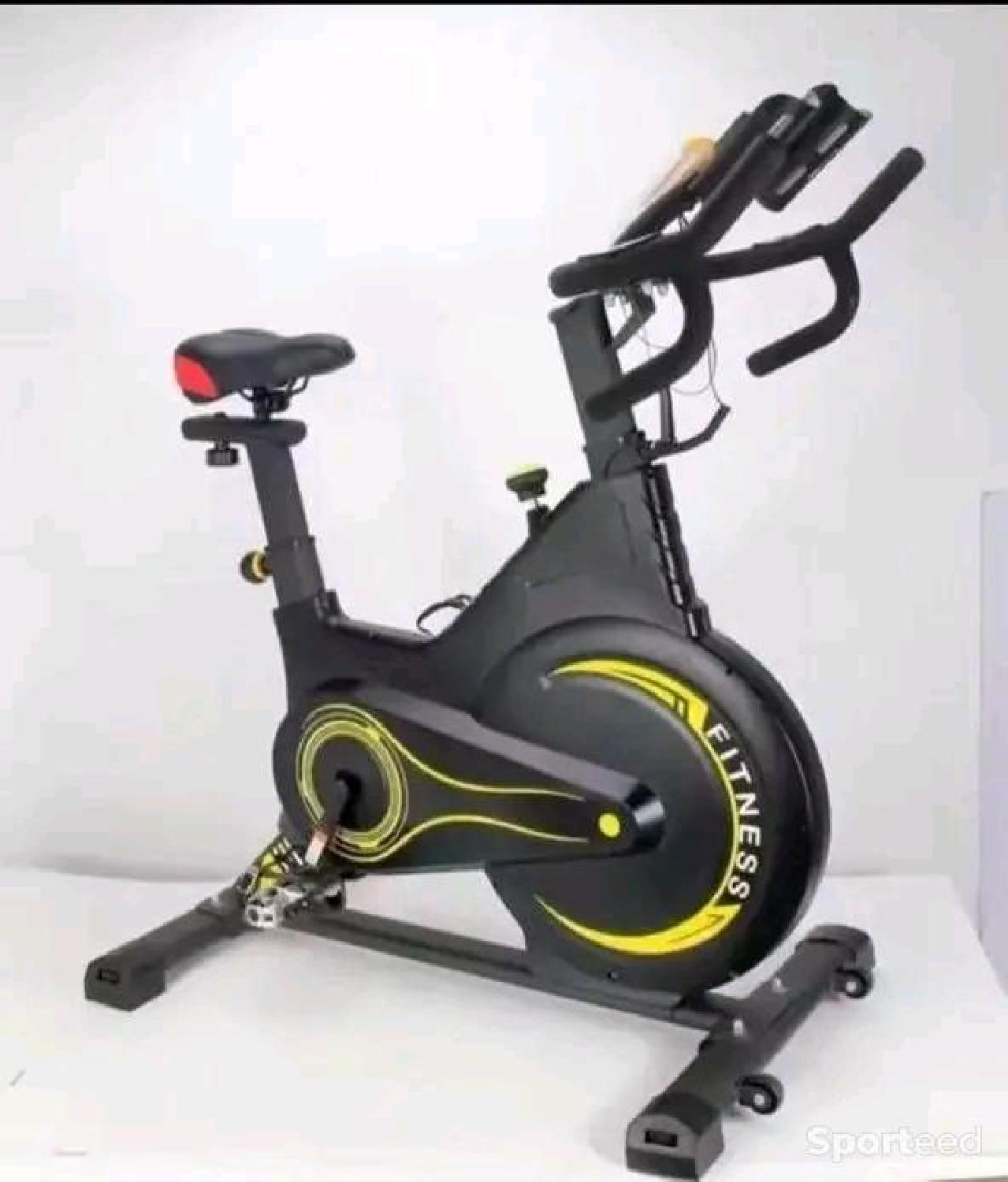 Spin bike Très bon état reconditionné disponible sur Sporteed