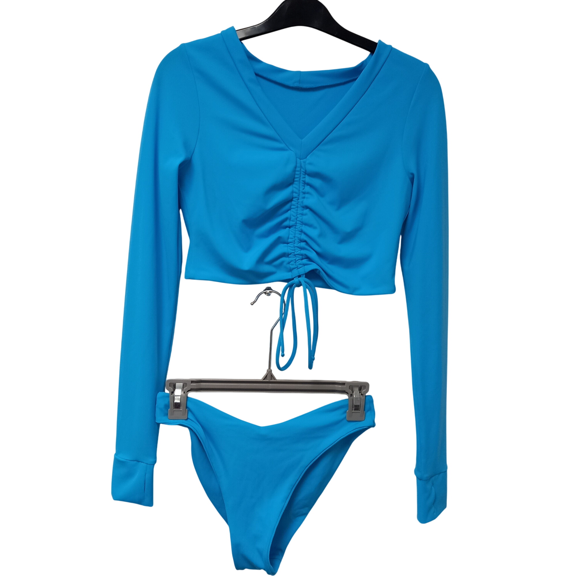 Acheter Sport tenue de patinage artistique bleu 2 pièces. T.34 Parfait état - 45,00 € Sport tenue de patinage artistique bleu 2 pièces. T.34 Parfait état reconditionné disponible sur Label Emmaüs