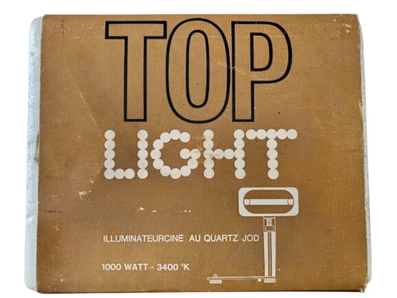 Spot photo Top Light Illuminateur ciné au quartz JOD 1000W 3400°C Bon état - 10,00 € Spot photo Top Light Illuminateur ciné au quartz JOD 1000W 3400°C Bon état reconditionné disponible sur Label Emmaüs