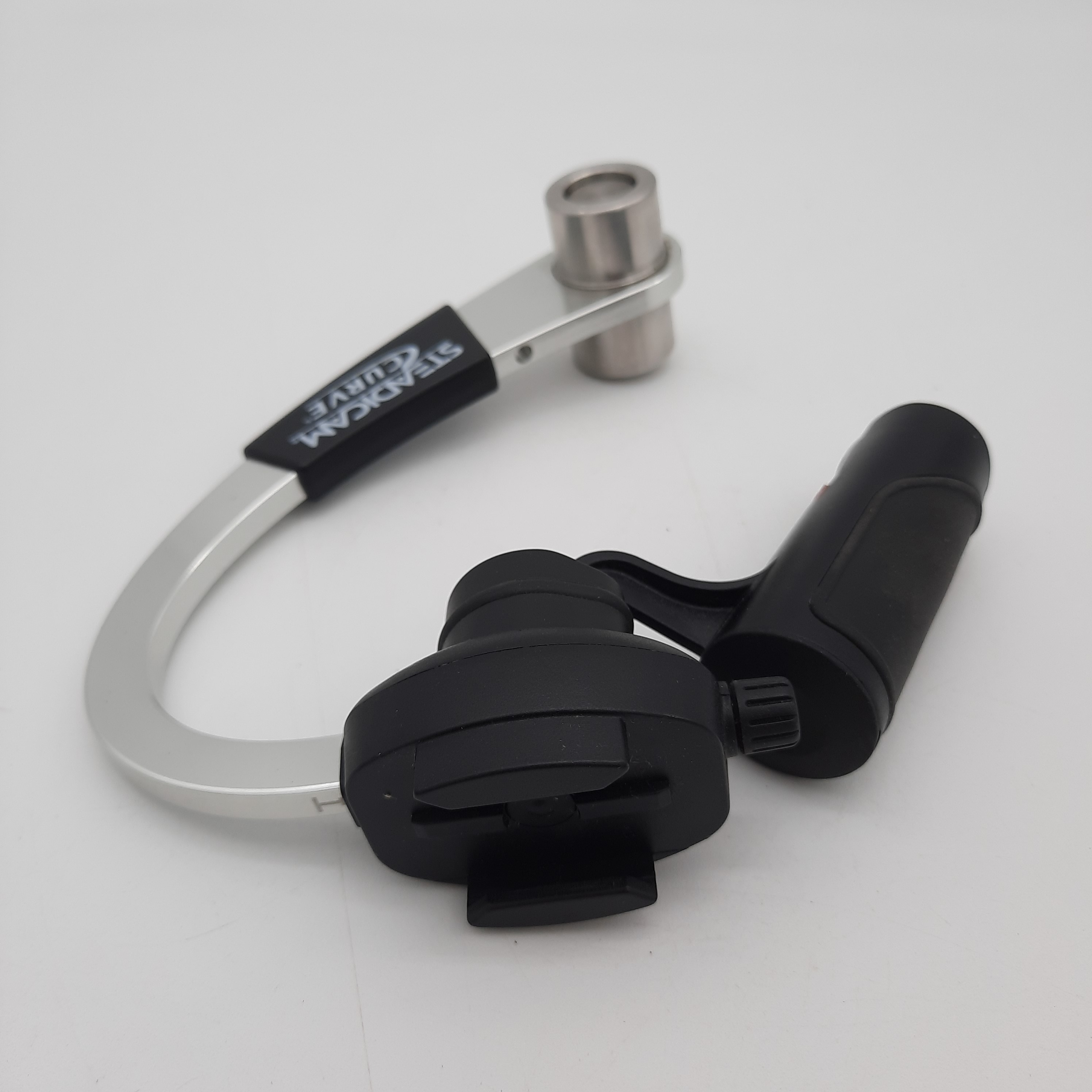 Voir photo 2 de Stabilisateur pour caméra GOPRO - Steadicam Curve Stabilisateur pour caméra GOPRO - Steadicam Curve bon état reconditionné photo 2