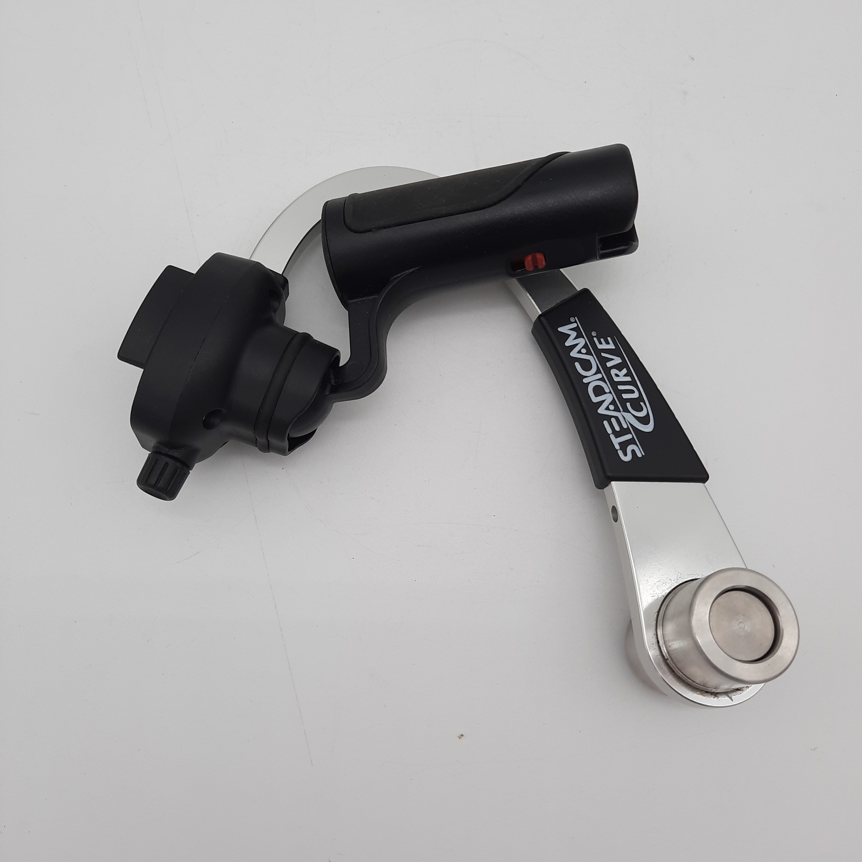 Voir photo 4 de Stabilisateur pour caméra GOPRO - Steadicam Curve Stabilisateur pour caméra GOPRO - Steadicam Curve bon état reconditionné photo 4