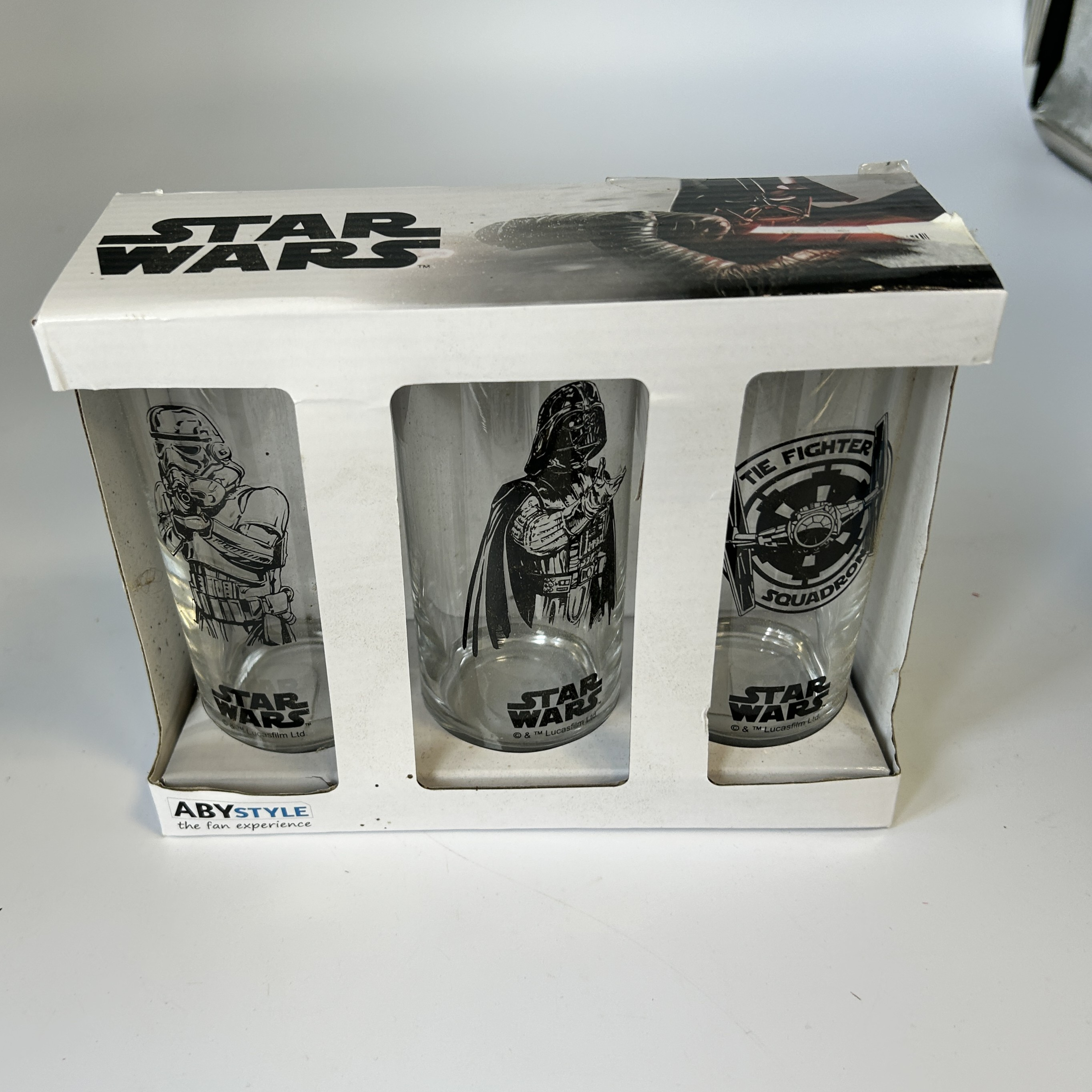 Voir photo 3 de Star wars verres + mug Star wars verres + mug Bon état reconditionné photo 3