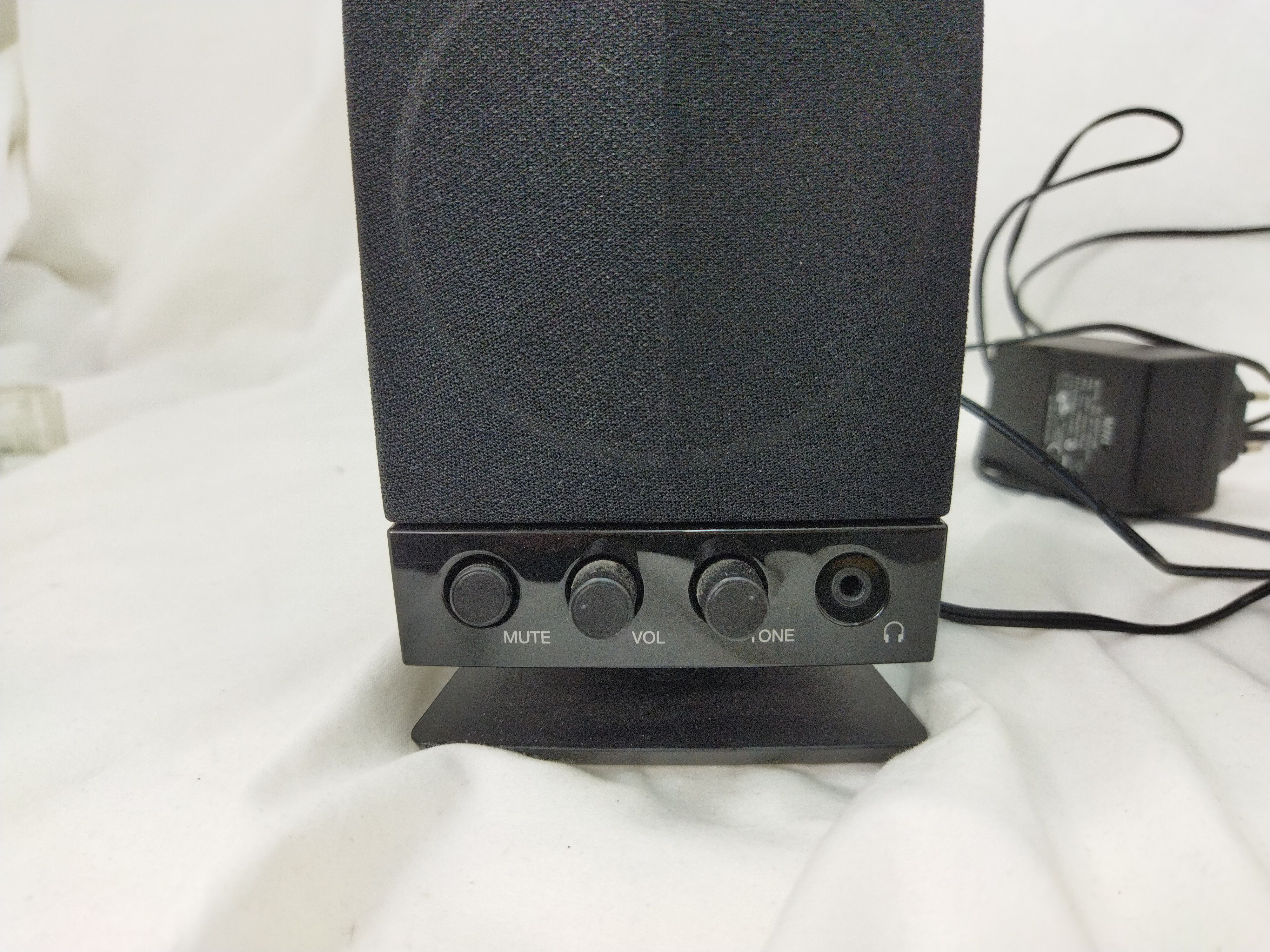 Voir photo 2 de Station sonore Altec Lansing Station sonore Altec Lansing très bon état reconditionné photo 2