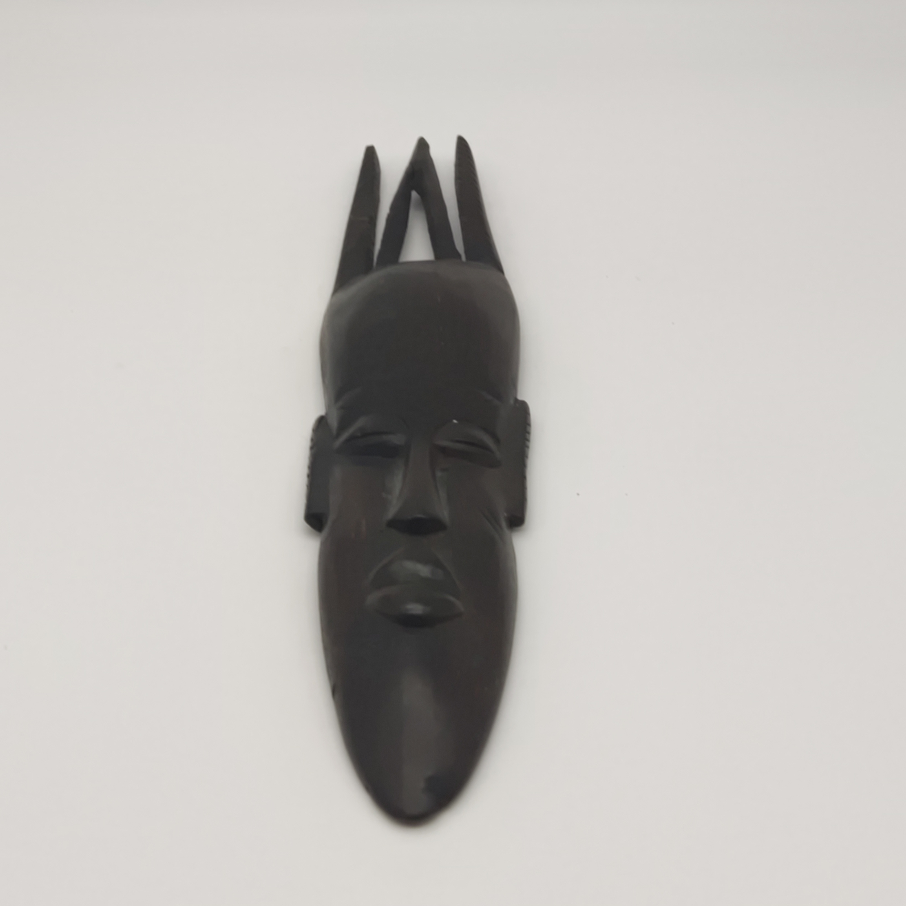 statue en bois pour déco Bon état - 11,00 € statue en bois pour déco Bon état reconditionné disponible sur Label Emmaüs