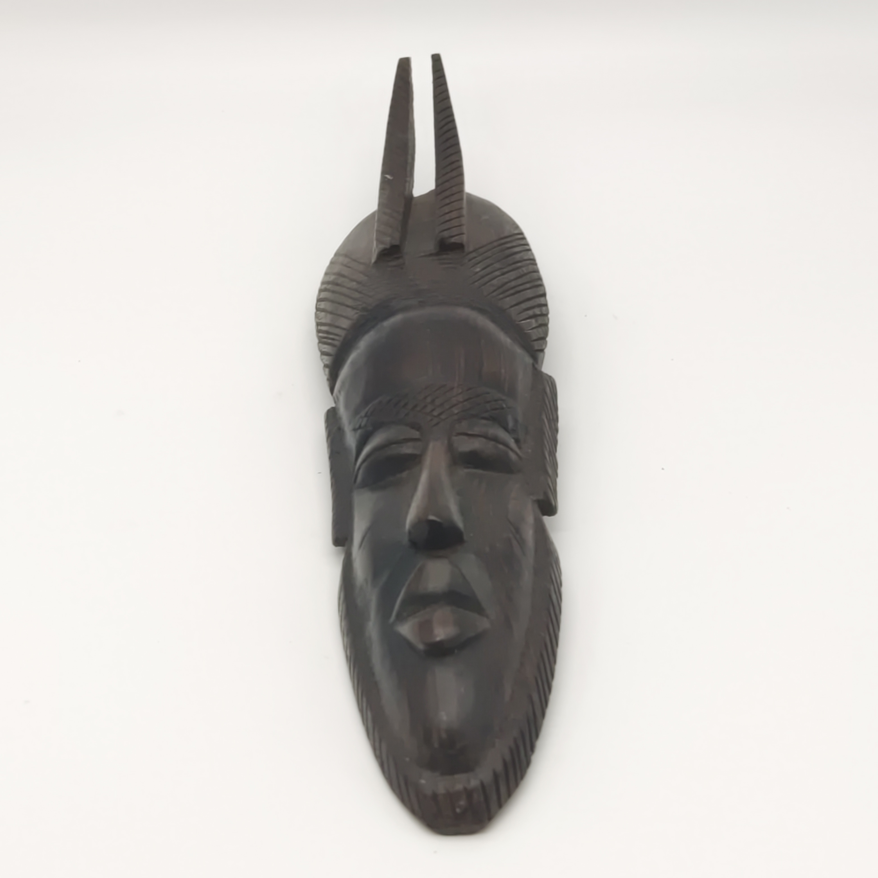 Acheter statue en bois pour décor Bon état - 11,00 € statue en bois pour décor Bon état reconditionné disponible sur Label Emmaüs