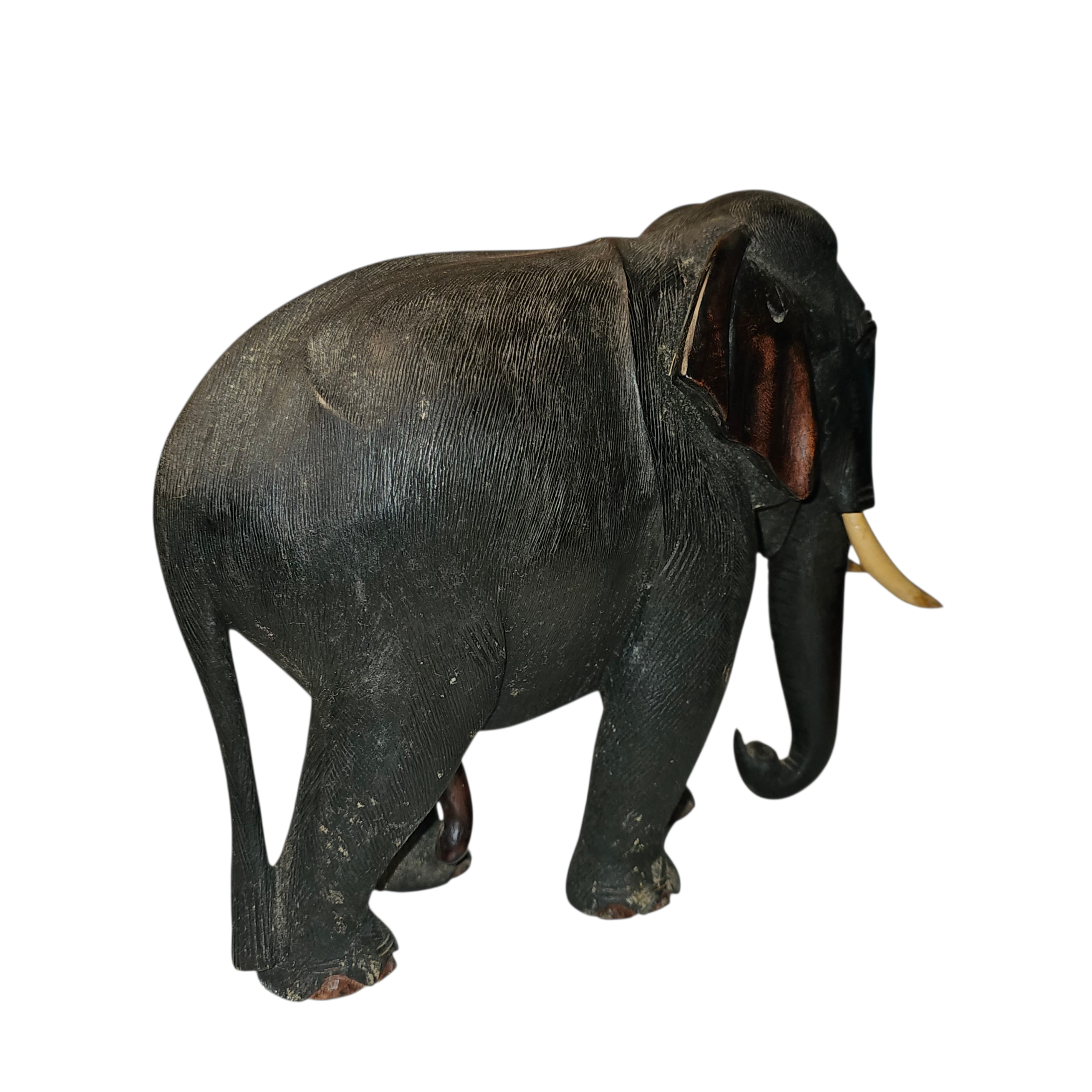 Voir photo 3 de Statuette Art-Déco Éléphant en bois massif sculptés (grand format) Statuette Art-Déco Éléphant en bois massif sculptés (grand format) Très bon état reconditionné photo 3