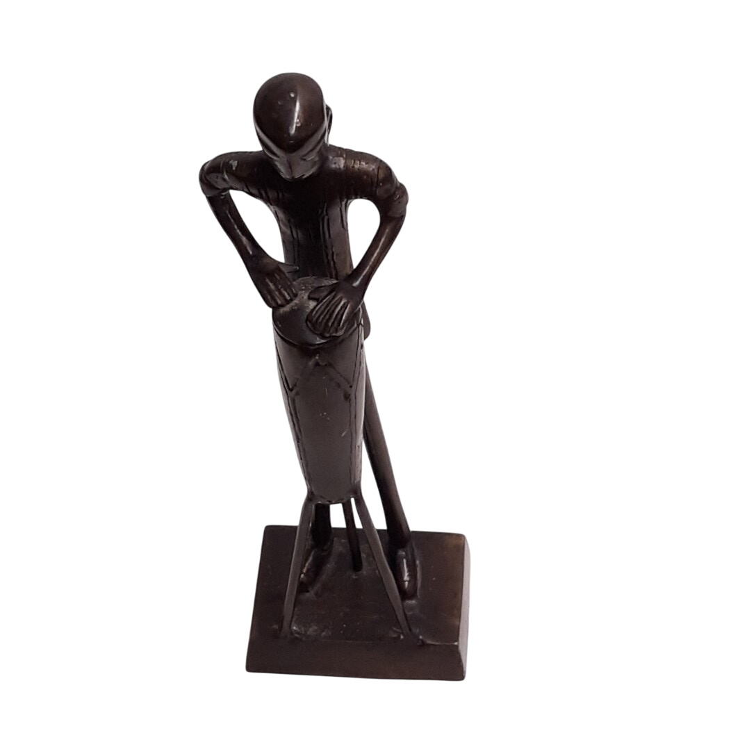 Statuette batteur de tam-tam en regule Bon état - 11,00 € Statuette batteur de tam-tam en regule Bon état reconditionné disponible sur Label Emmaüs