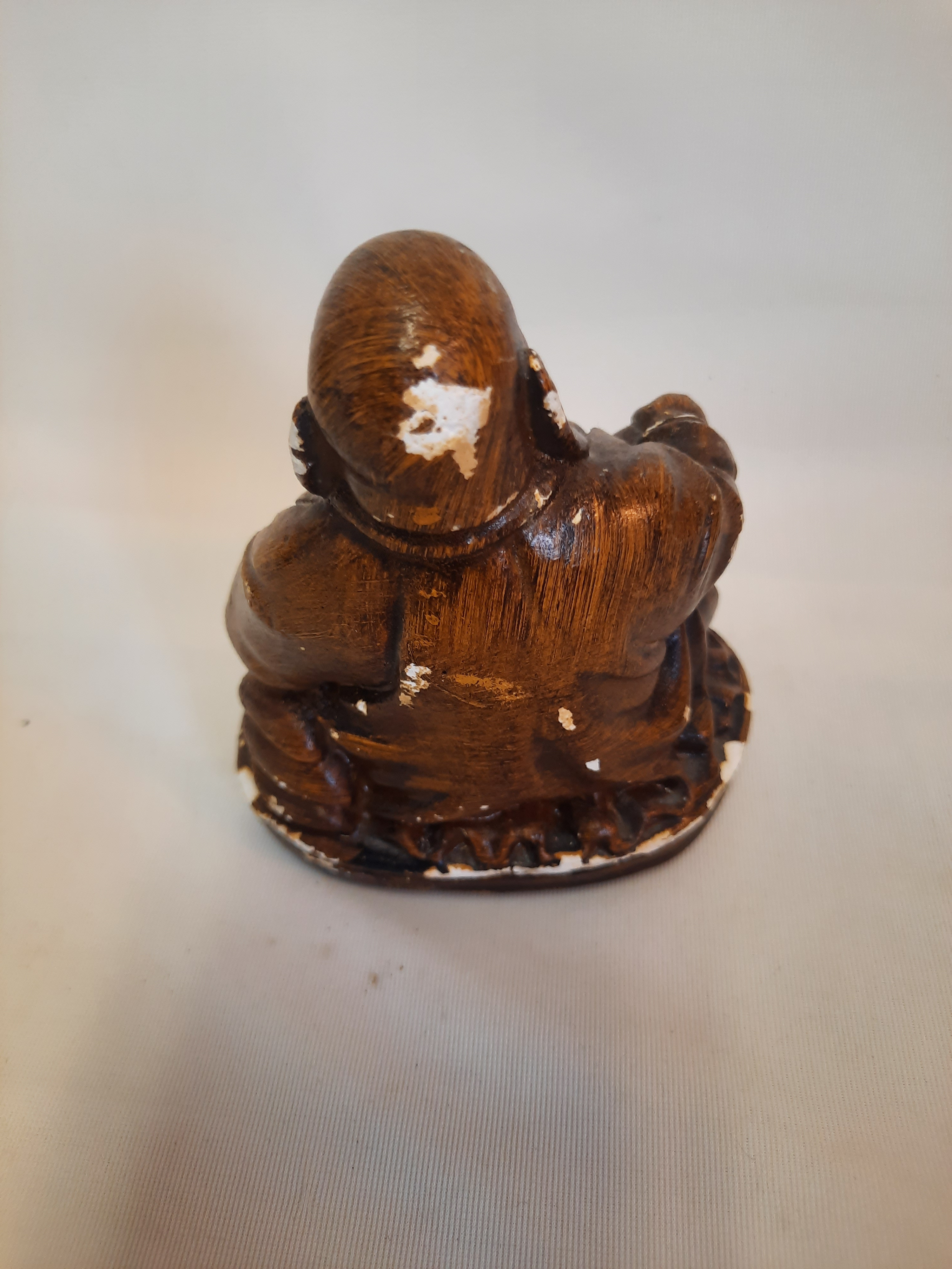 Voir photo 4 de Statuette de Bouddha Souriant en Porcelaine Statuette de Bouddha Souriant en Porcelaine État correct reconditionné photo 4