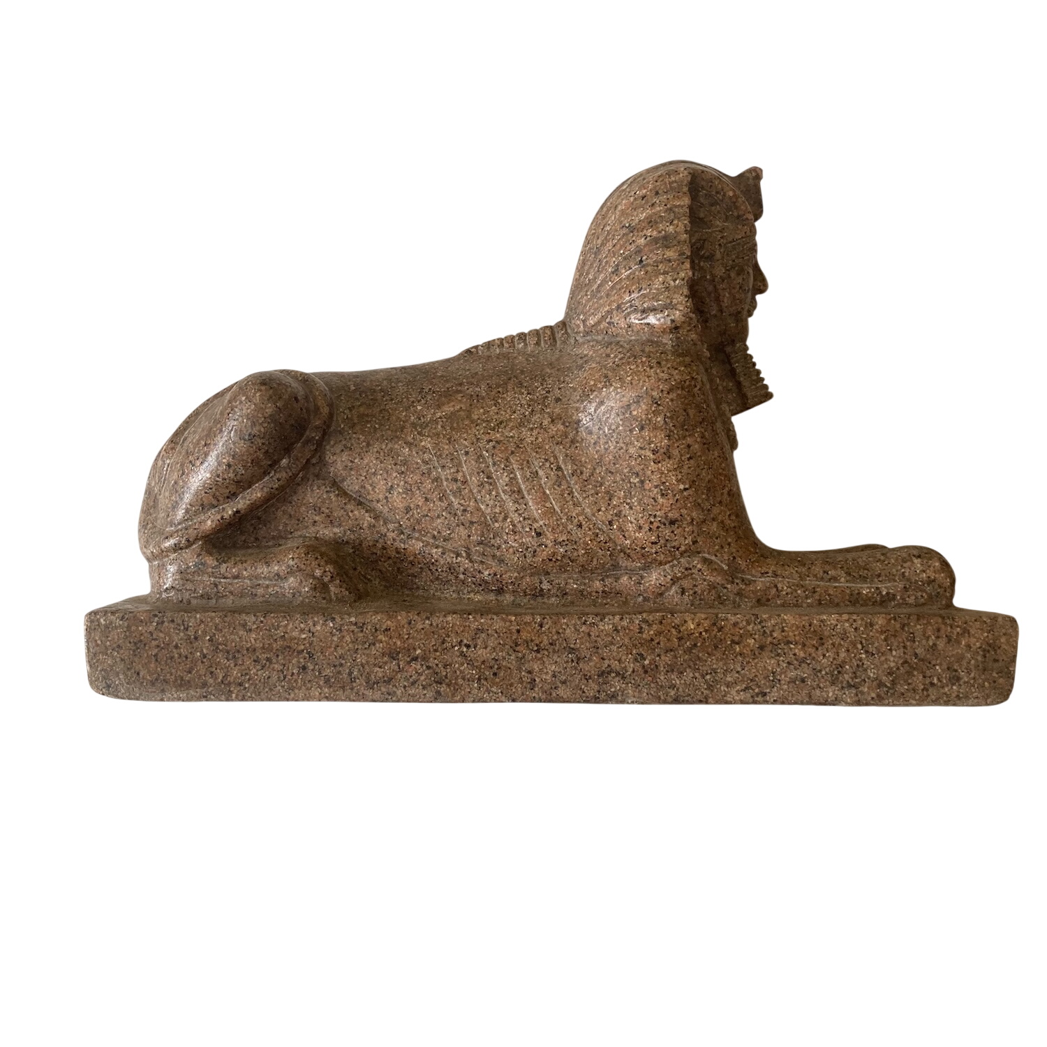 Statuette de sphinx égyptien, genre antique - façon "granit d'Assouan" Bon état - 240,00 € Statuette de sphinx égyptien, genre antique - façon "granit d'Assouan" Bon état reconditionné disponible sur Label Emmaüs
