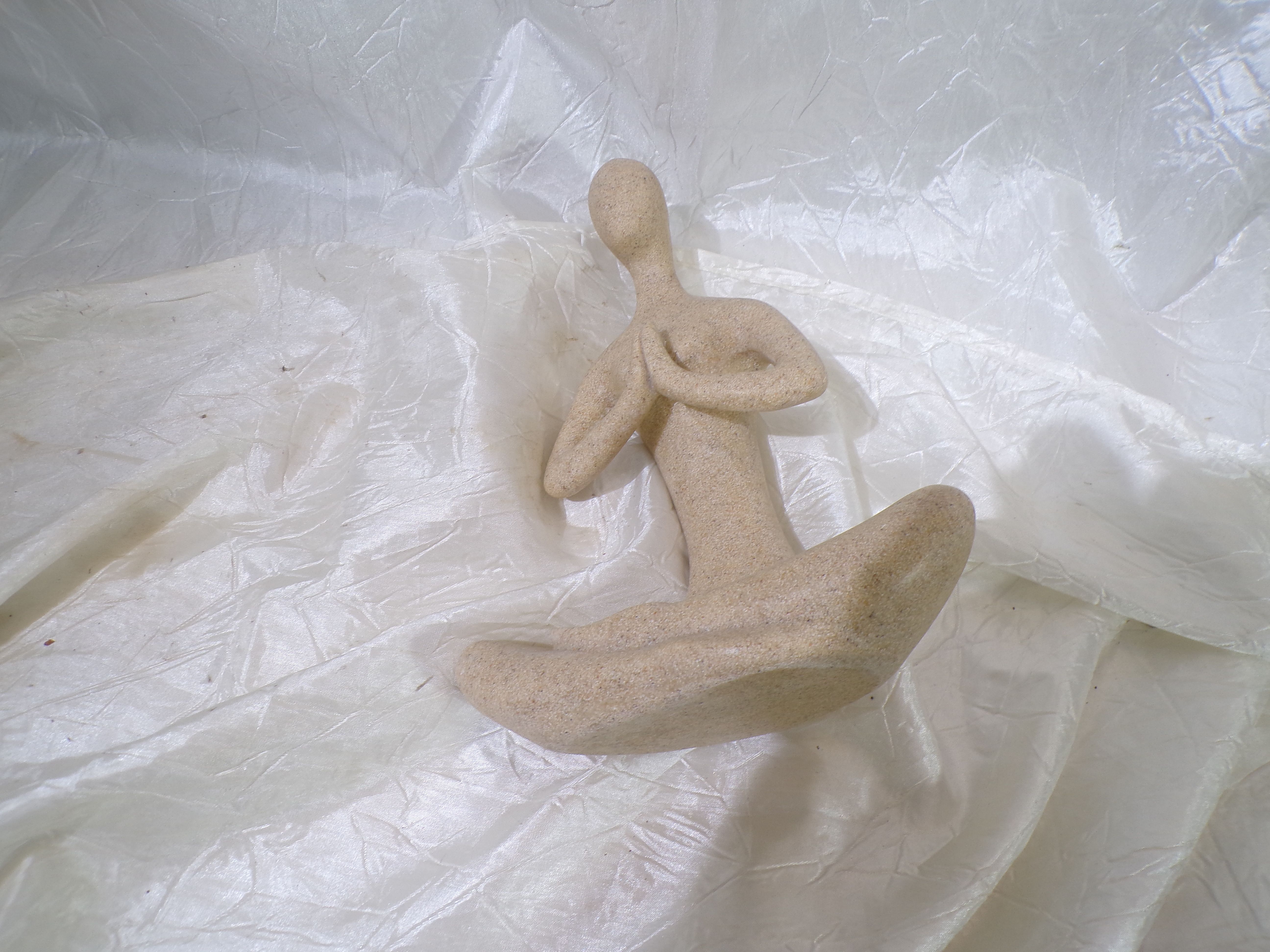Voir photo 3 de Statuette de Yoga en Grès / Figurine Zen de Méditation Statuette de Yoga en Grès / Figurine Zen de Méditation Parfait état reconditionné photo 3