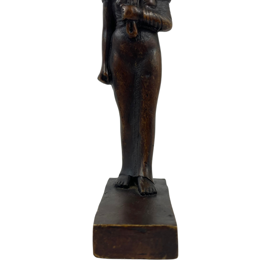 Voir photo 6 de Statuette en Bronze - Reproduction de l'œuvre "La Dame Touy" 1400 av. J.-C Statuette en Bronze - Reproduction de l'œuvre "La Dame Touy" 1400 av. J.-C Très bon état reconditionné photo 6
