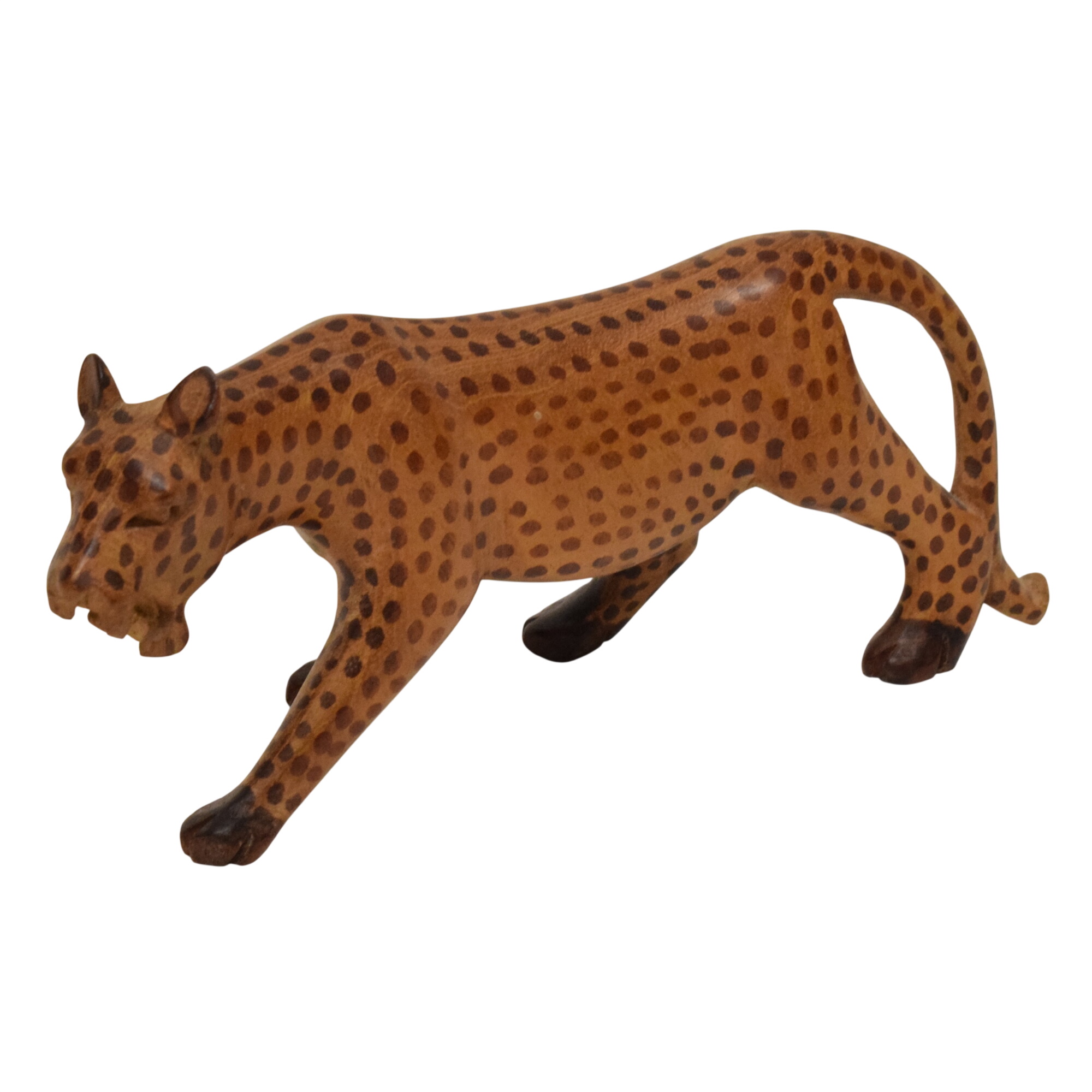 Acheter Statuette taillée dans le bois représentant un léopard Bon état - 10,00 € Statuette taillée dans le bois représentant un léopard Bon état reconditionné disponible sur Label Emmaüs