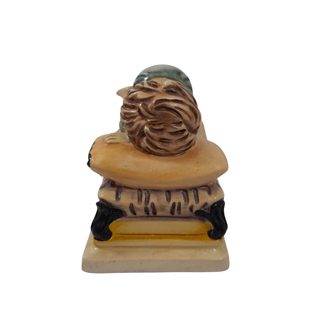 Voir photo 5 de Statuette Vintage en Céramique – Enfant Endormi sur son Lit Statuette Vintage en Céramique – Enfant Endormi sur son Lit Très bon état reconditionné photo 5