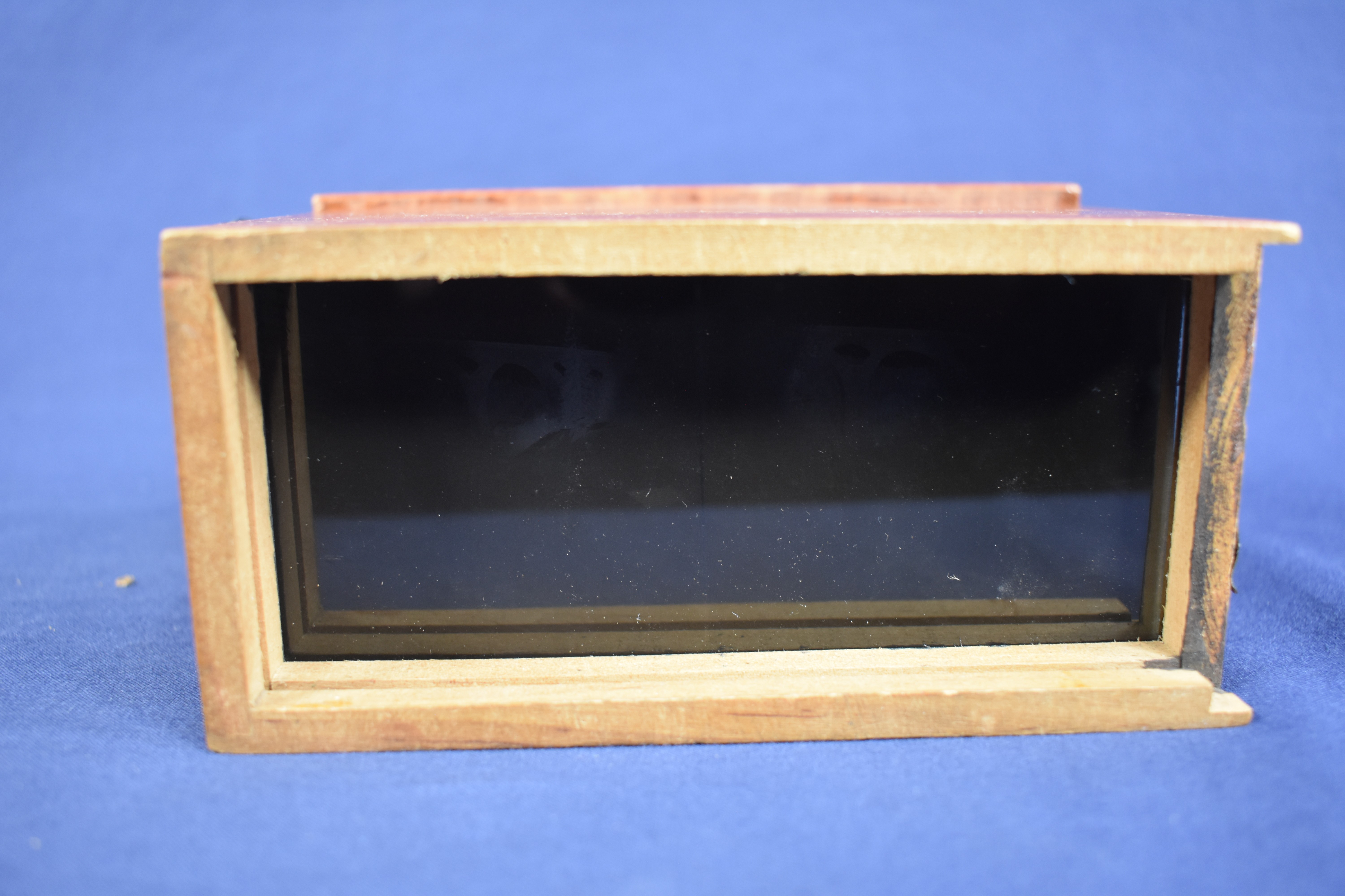 Voir photo 10 de Stéréoscope ancien pour visionnage de plaques photos en verre, + 5 boites au gélatino-bromure d'argent ( environ 60 plaques représentant des paysages de montagne ), ( L 14, l 10 & H 7cm.) Stéréoscope ancien pour visionnage de plaques photos en verre, + 5 boites au gélatino-bromure d'argent ( environ 60 plaques représentant des paysages de montagne ), ( L 14, l 10 & H 7cm.) Bon état reconditionné photo 10