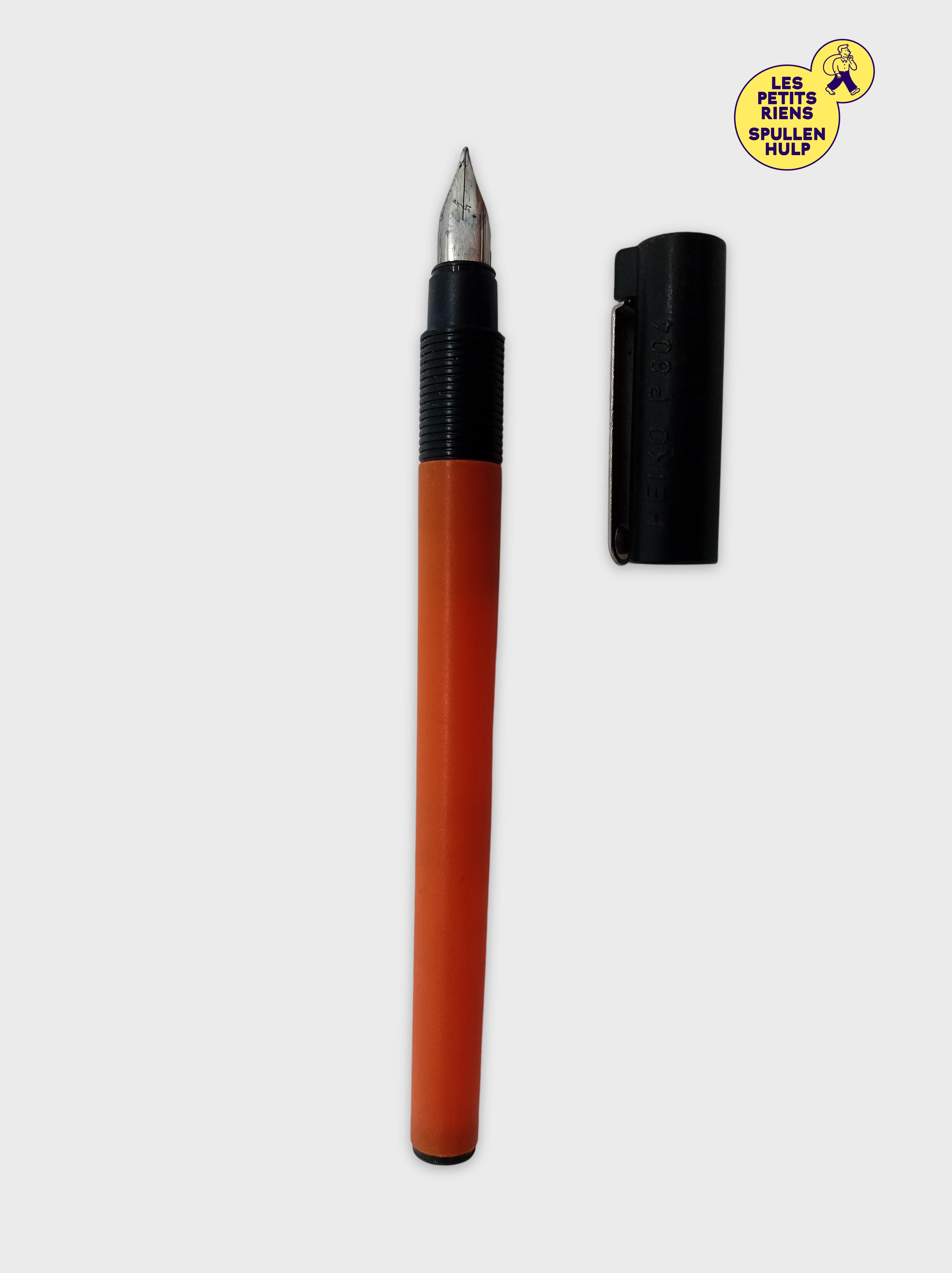 Voir photo 2 de Stylo Plume Heiko P 804 Orange Noir Taille Unique (O274) Stylo Plume Heiko P 804 Orange Noir Taille Unique (O274) Très bon état reconditionné photo 2