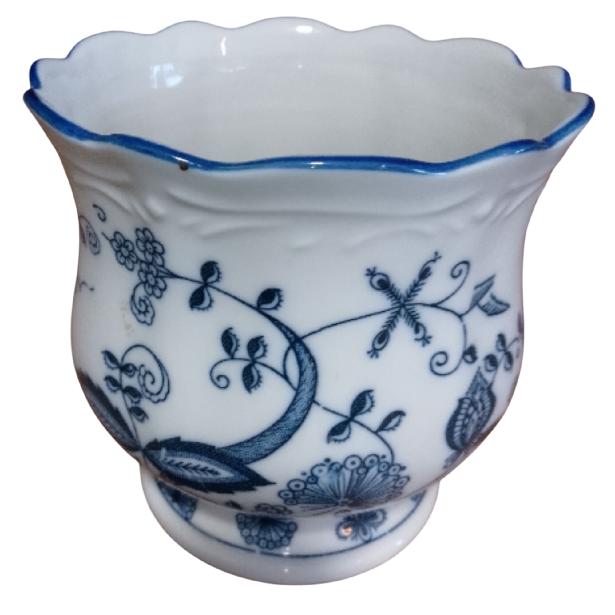 Sucrier en porcelaine État correct - 19,20 € Sucrier en porcelaine État correct reconditionné disponible sur Label Emmaüs