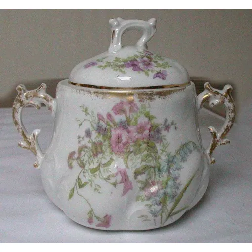 Sucrier Porcelaine " Vieux Paris Bon état - 100,00 € Sucrier Porcelaine " Vieux Paris Bon état reconditionné disponible sur Rakuten