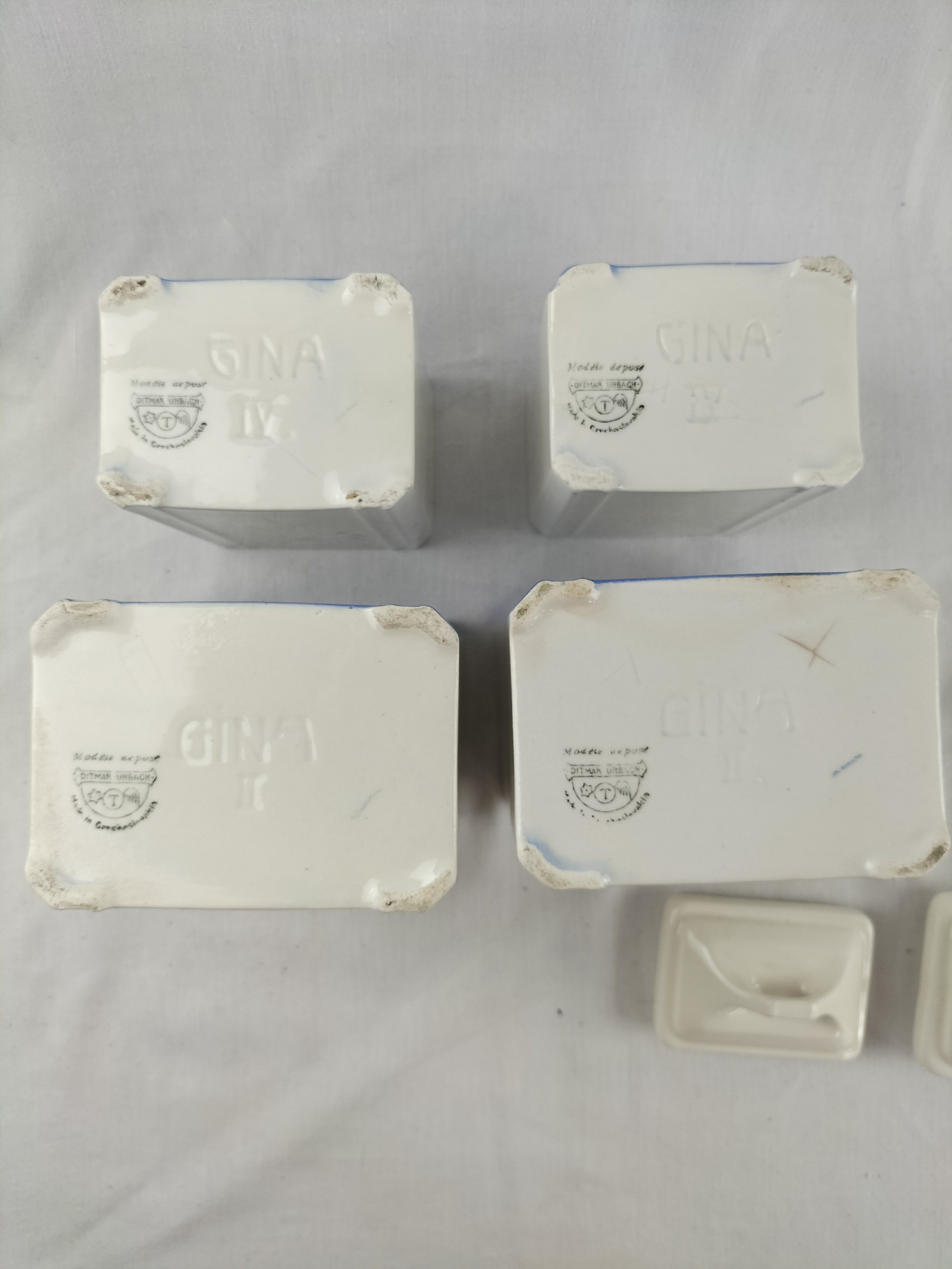 Voir photo 6 de ✨🫙 Superbe ensemble de 4 pots anciens Ditmar Urbach – modèle GINA – cuisine vintage Art Déco 🫙✨ ✨🫙 Superbe ensemble de 4 pots anciens Ditmar Urbach – modèle GINA – cuisine vintage Art Déco 🫙✨ Très bon état reconditionné photo 6