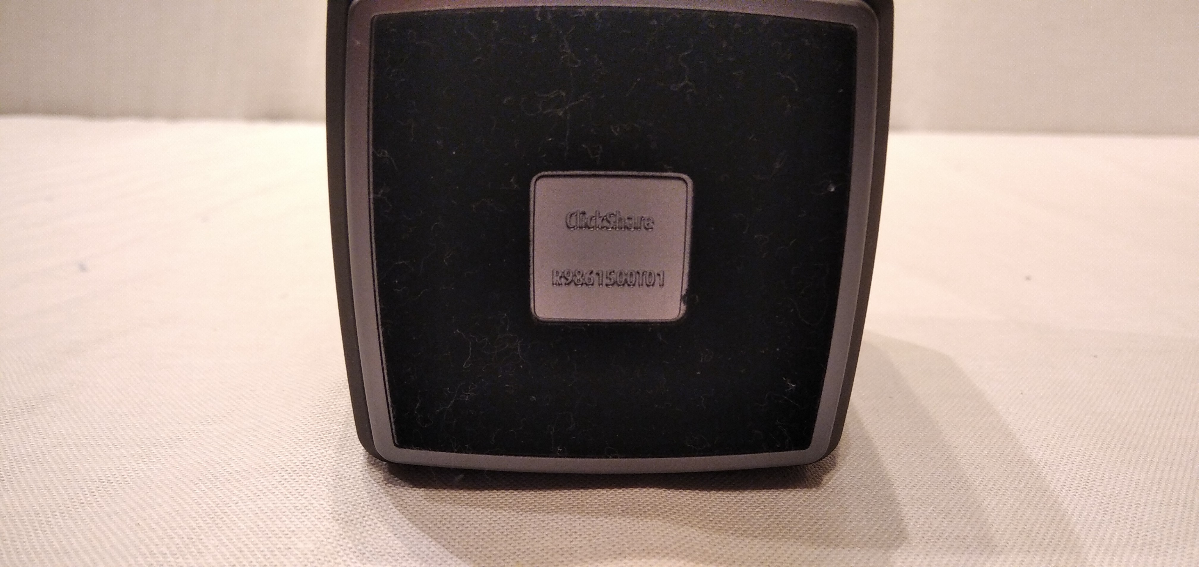Voir photo 2 de Support de rangement Barco Clickshare Tray R9861500T01 Support de rangement Barco Clickshare Tray R9861500T01 Très bon état reconditionné photo 2