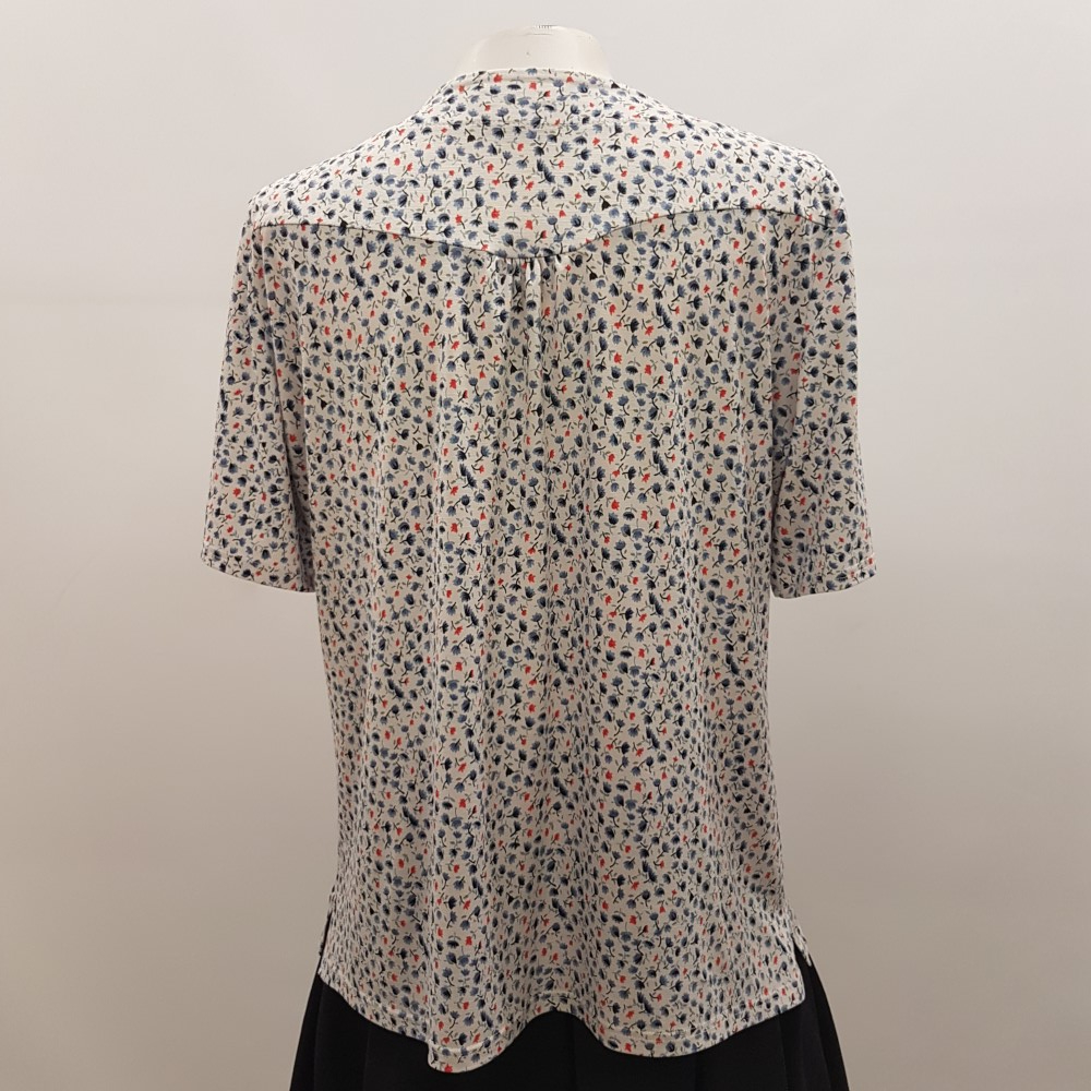 Voir photo 3 de Surchemise blanche à fleurs - GEVANA - Taille 42 Surchemise blanche à fleurs - GEVANA - Taille 42 Bon état reconditionné photo 3